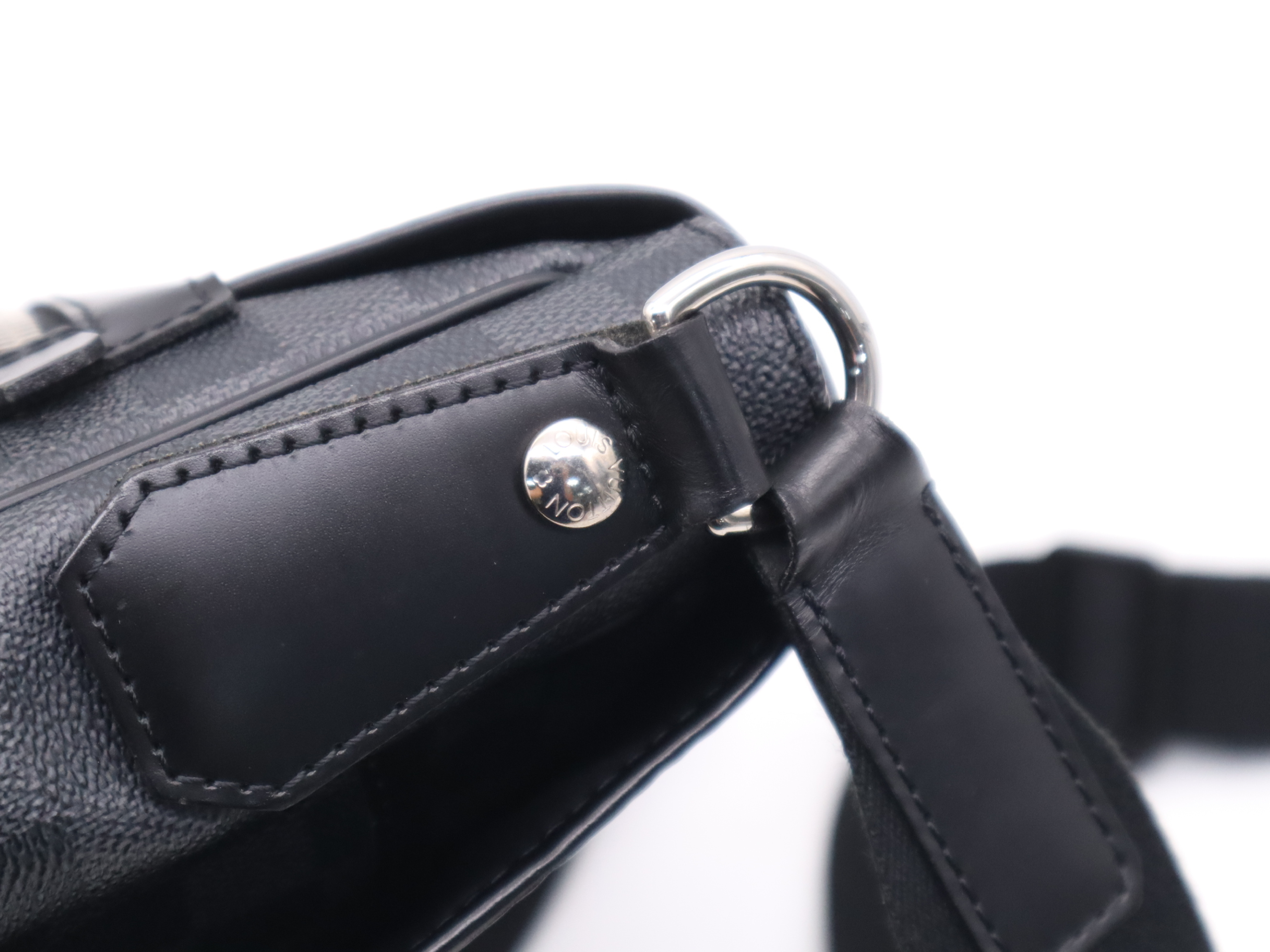 N58029 Graphite Daniel MM Shoulder Bag — view 7