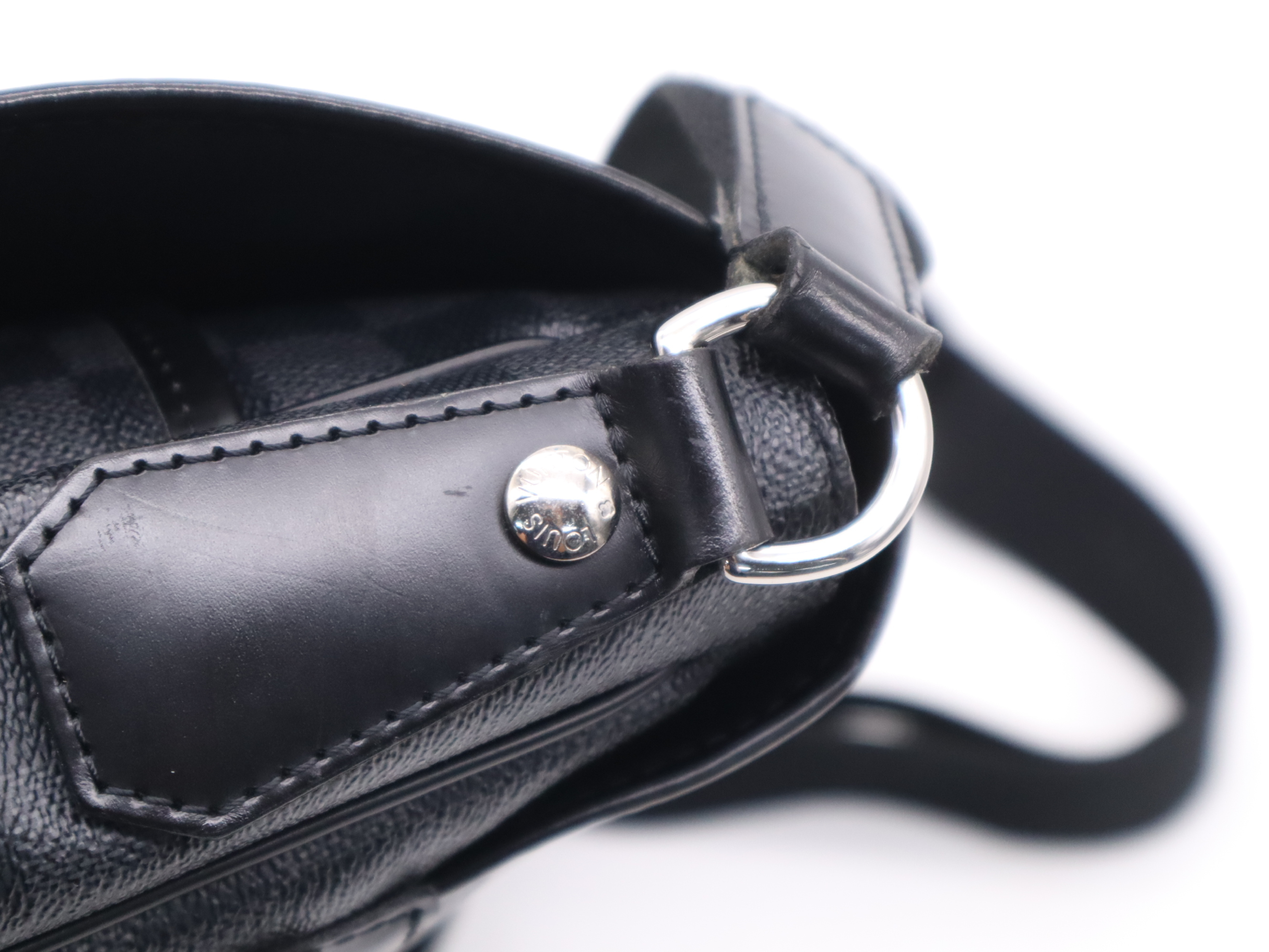 N58029 Graphite Daniel MM Shoulder Bag — view 8