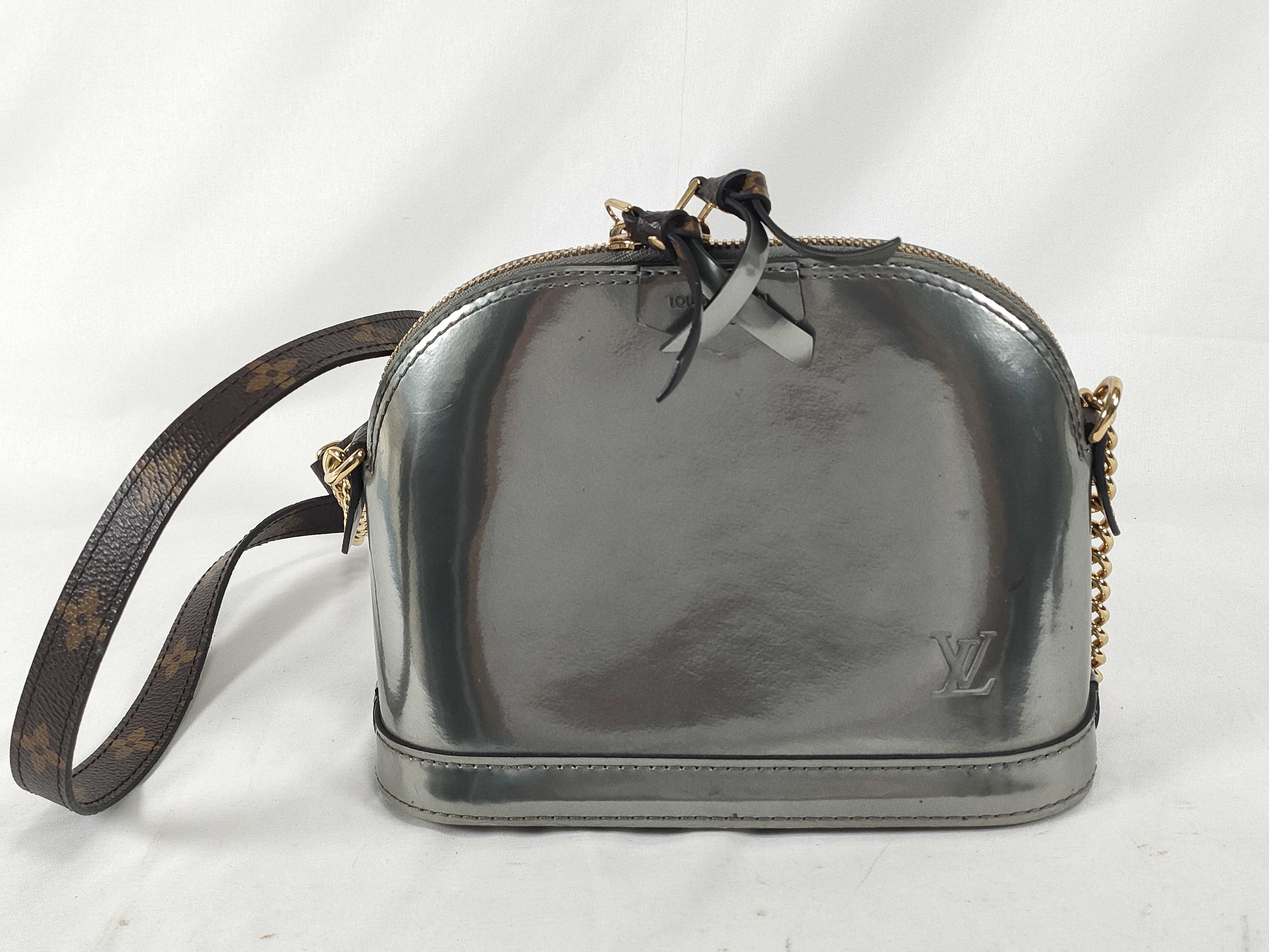 M52748 Alma MINI Chain Shoulder Bag (Serial Number Unclear)