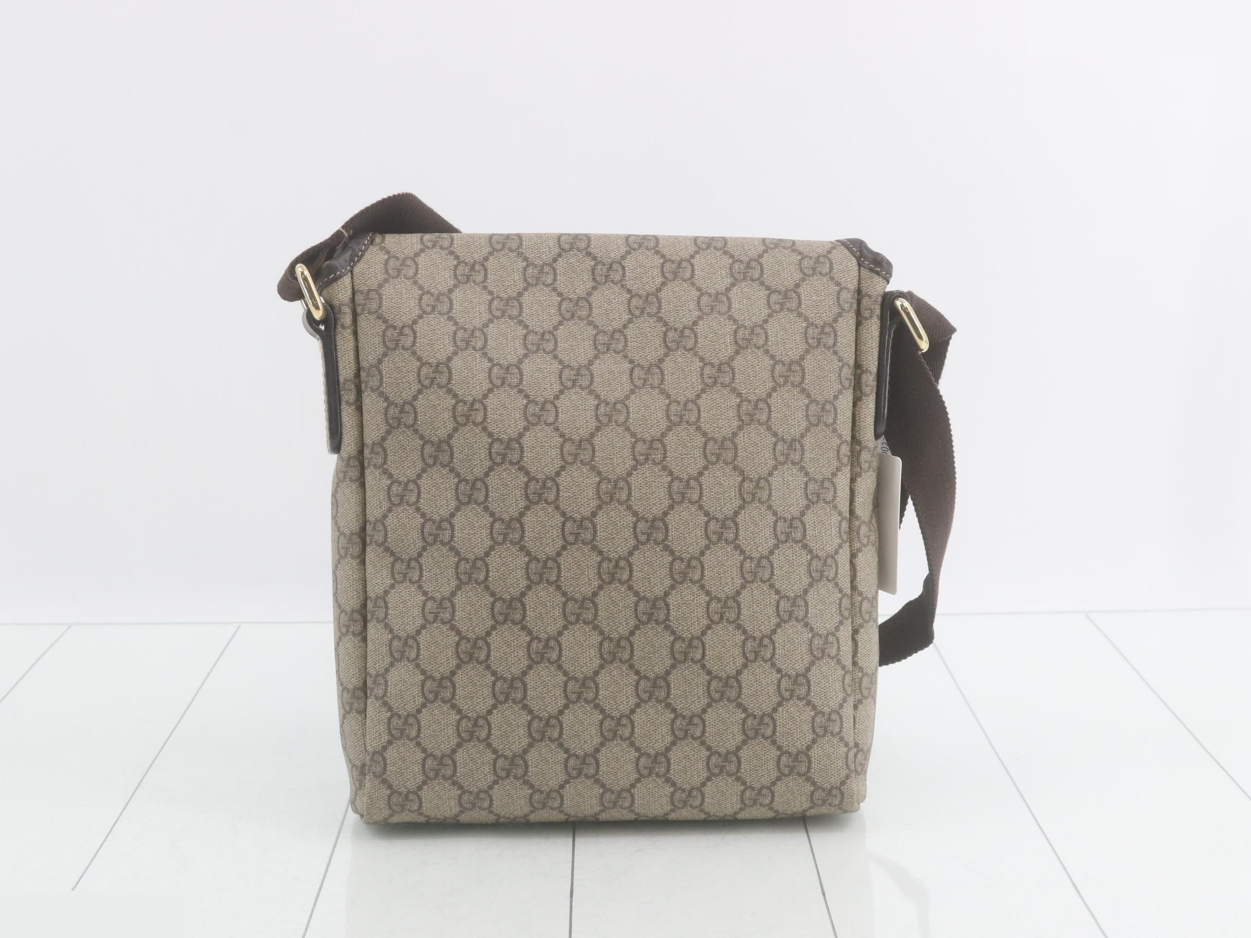 GG Supreme Shoulder Bag — view 2
