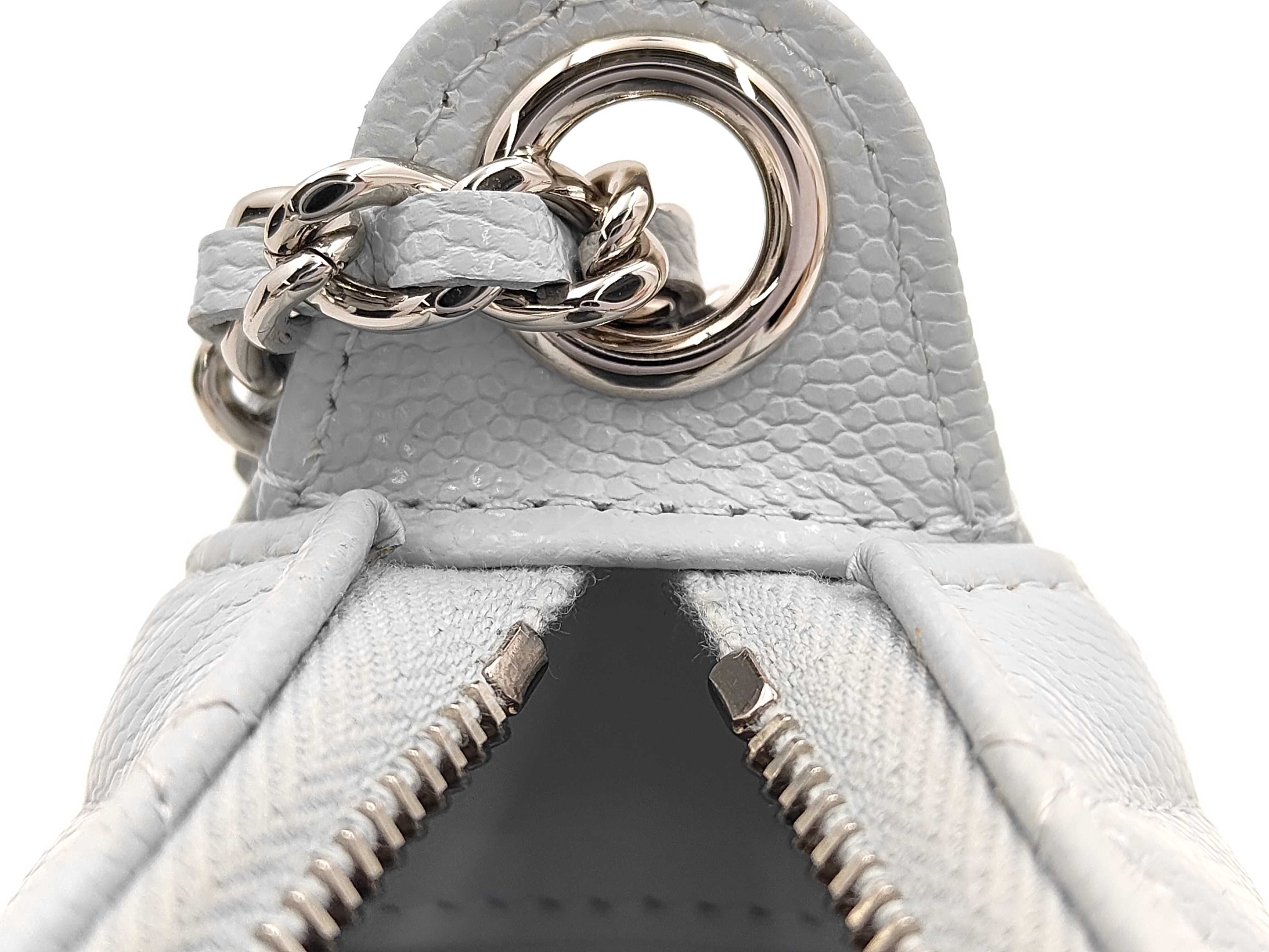 Star Coco Mark Caviar Chain Shoulder Bag (Random Number) — view 8