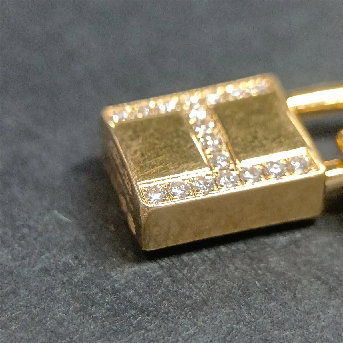 Cadena Diamond Necklace, 750 (PG), 8.7g, 20K239877, some metal damage and dents. — view 7