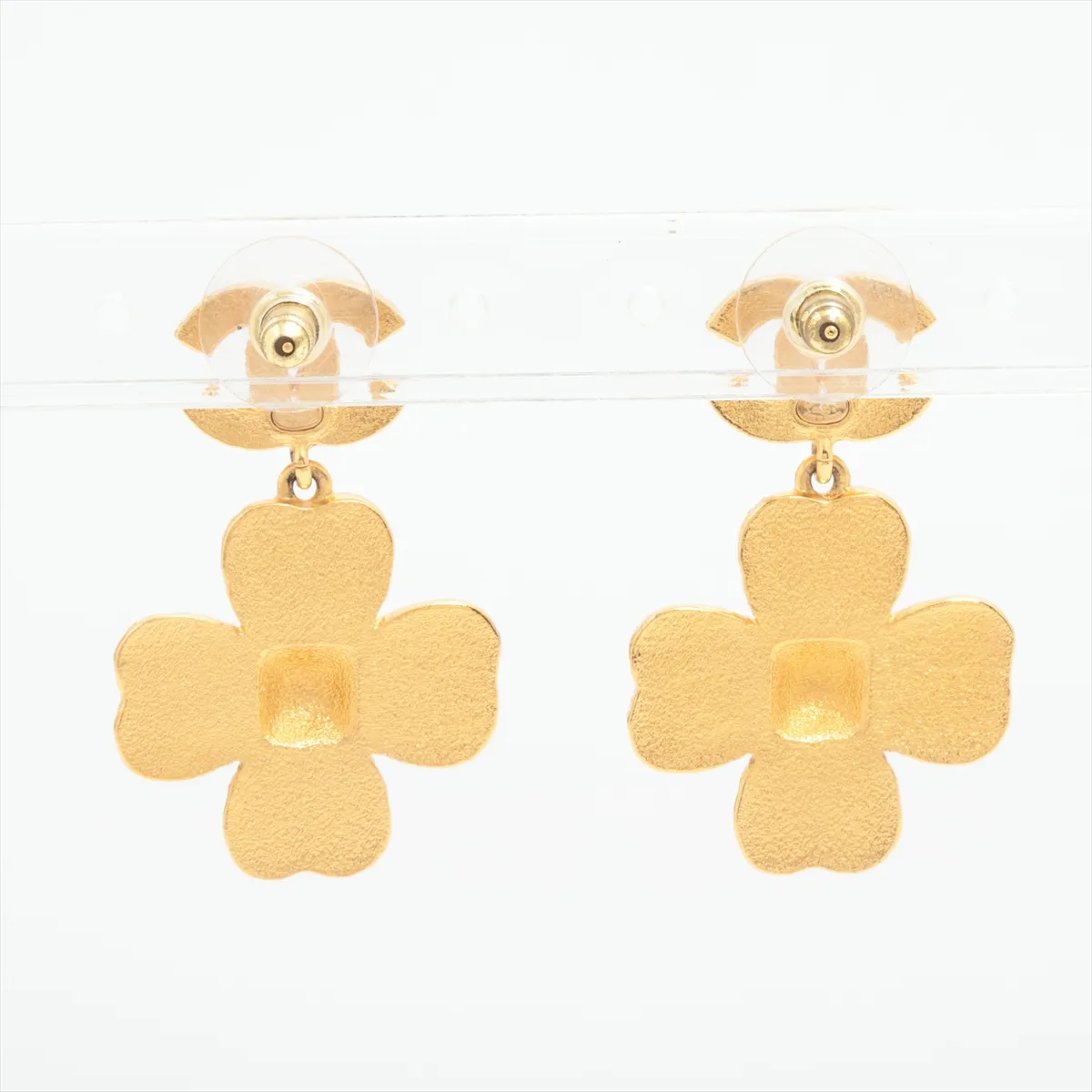 Coco Mark Clover L23K Earrings (Pair) GP Gold x Black x Pink. — view 2