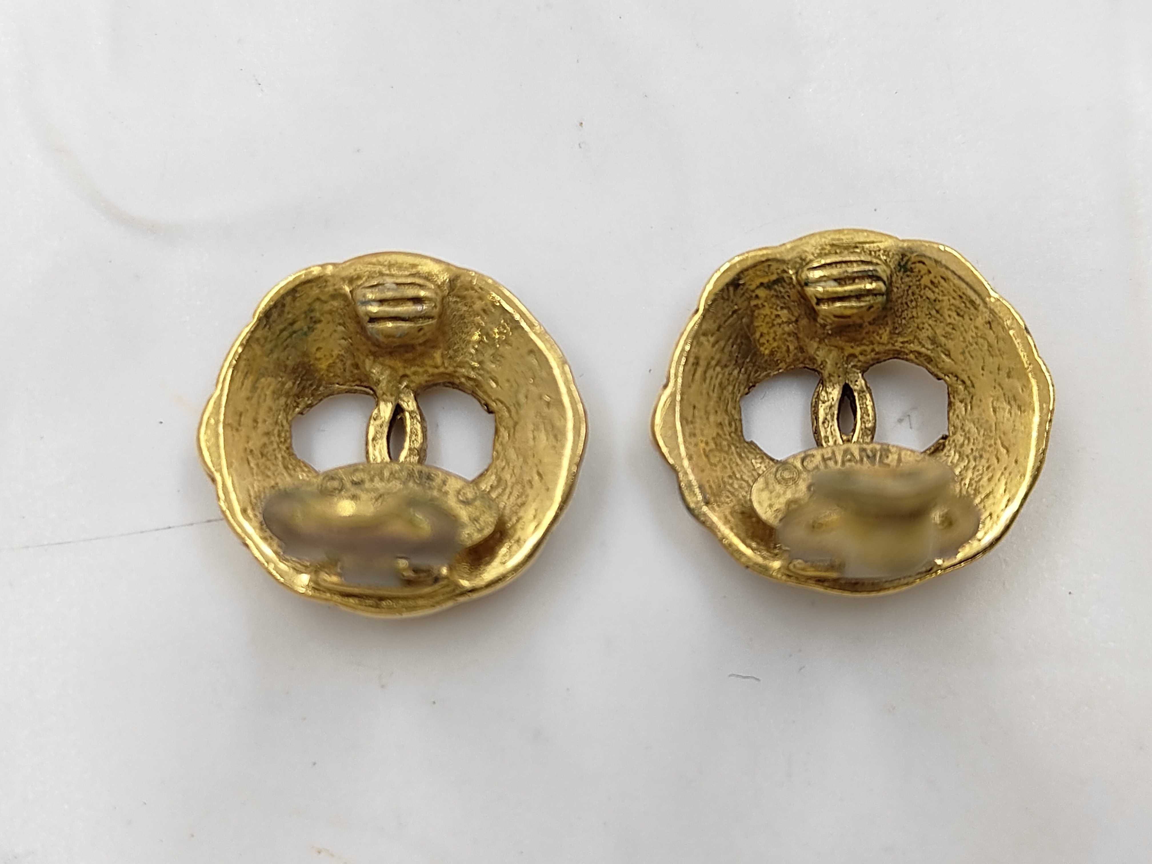 23 / Earrings — view 2