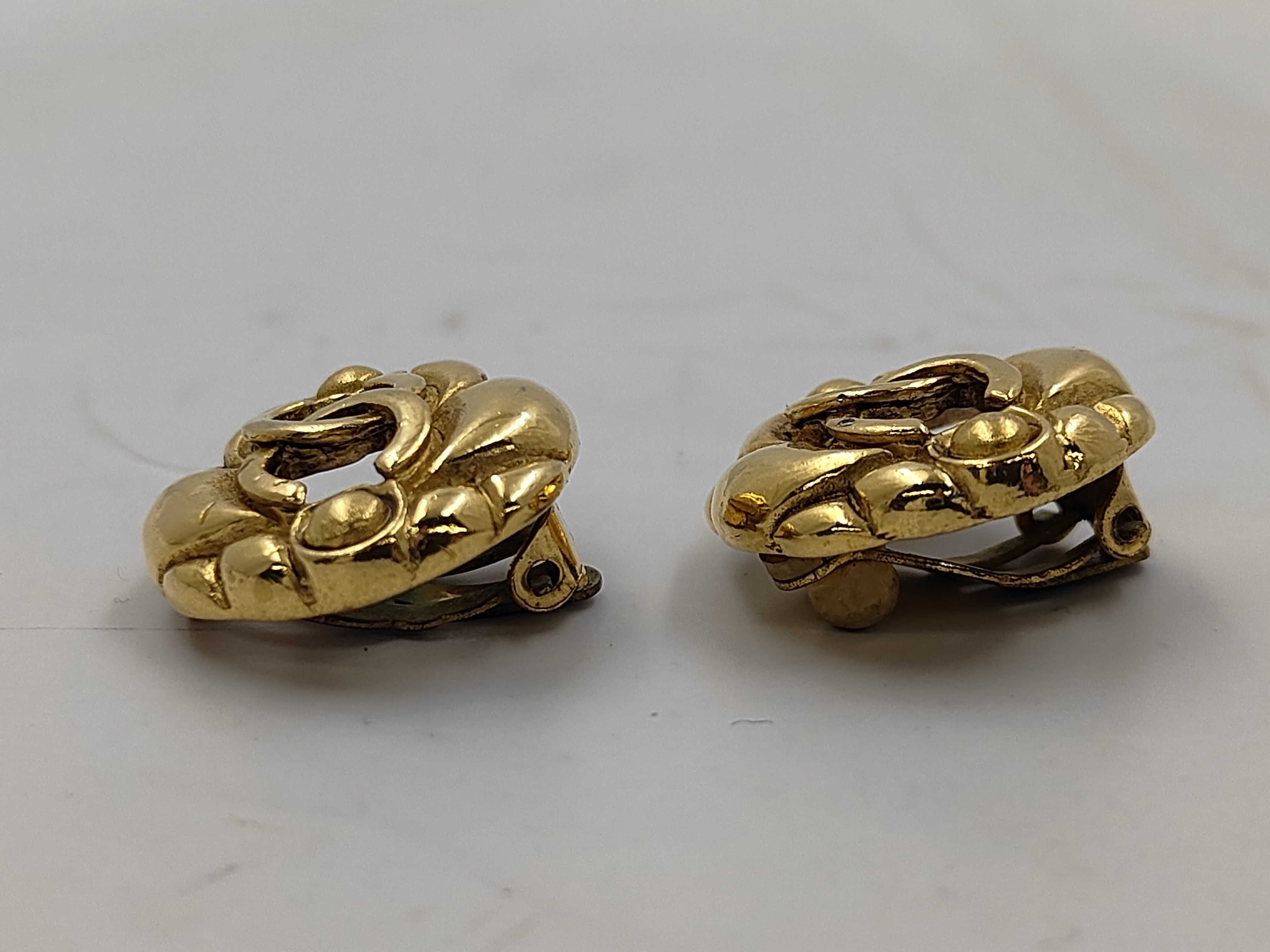 23 / Earrings — view 3