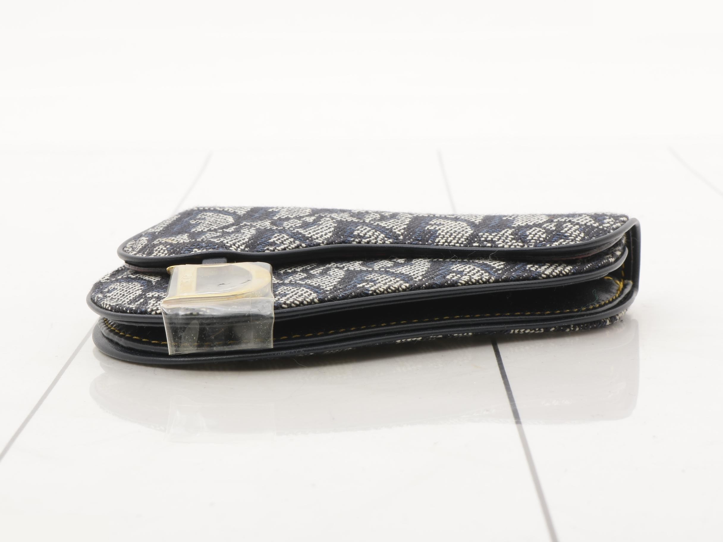 Trotter Coin Case — view 3