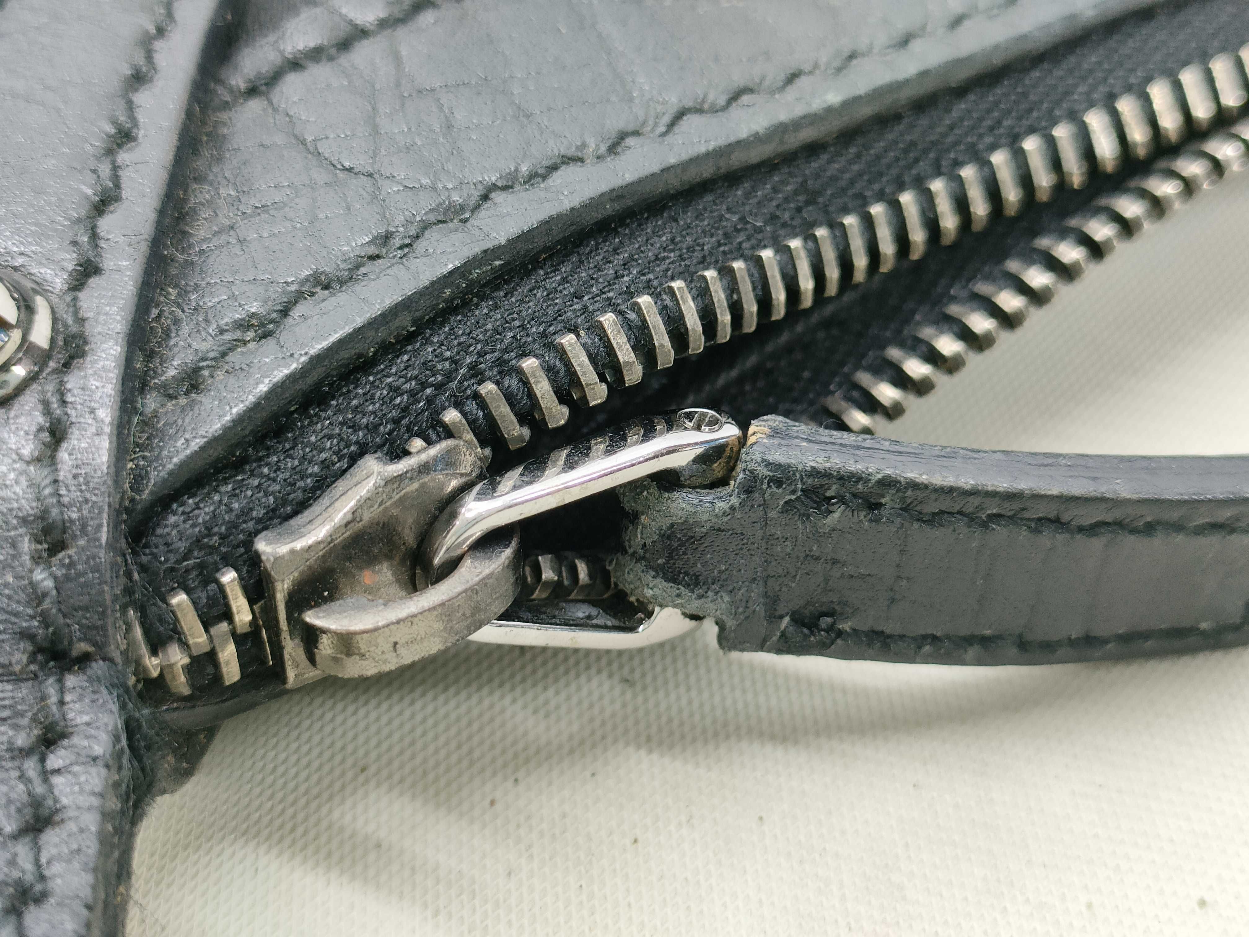 GG Canvas Horsebit Hobo One-Shoulder Bag — view 13