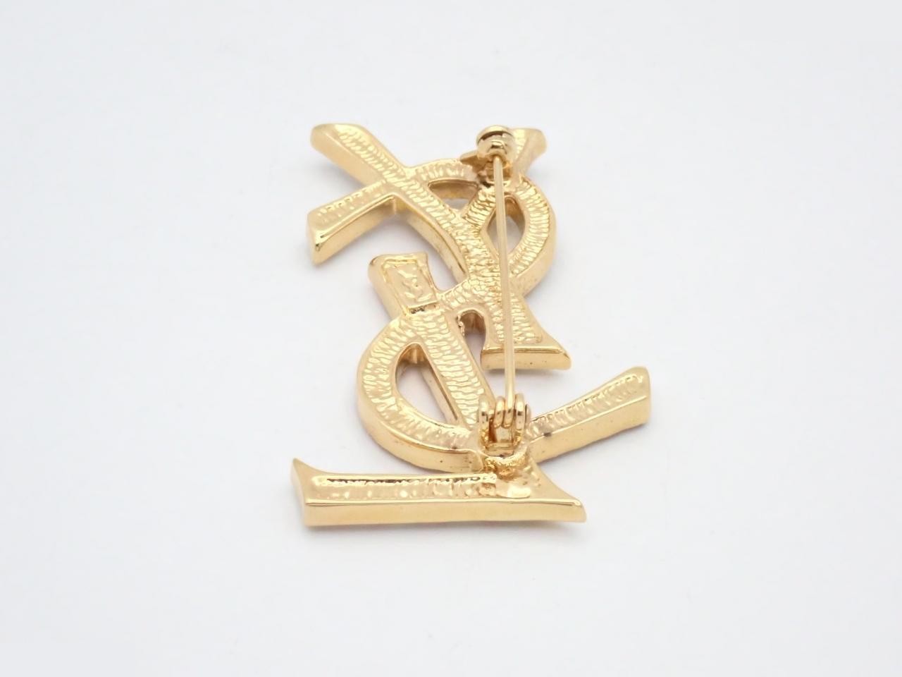 Other lines: Precious metals and brooches — view 2