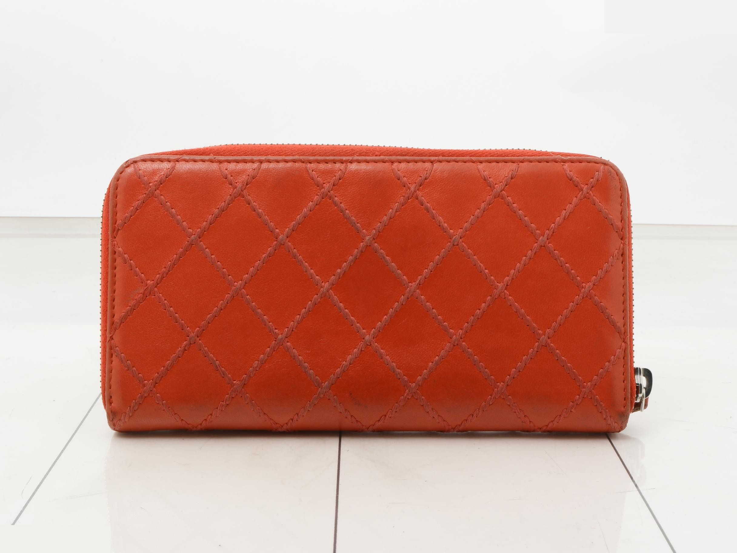 Round Zip Wallet — view 2
