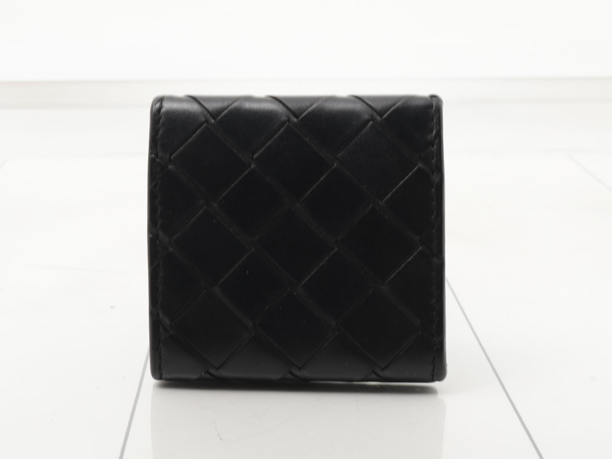 Intrecciato Bi-fold Coin Case, Leather, Black — view 2