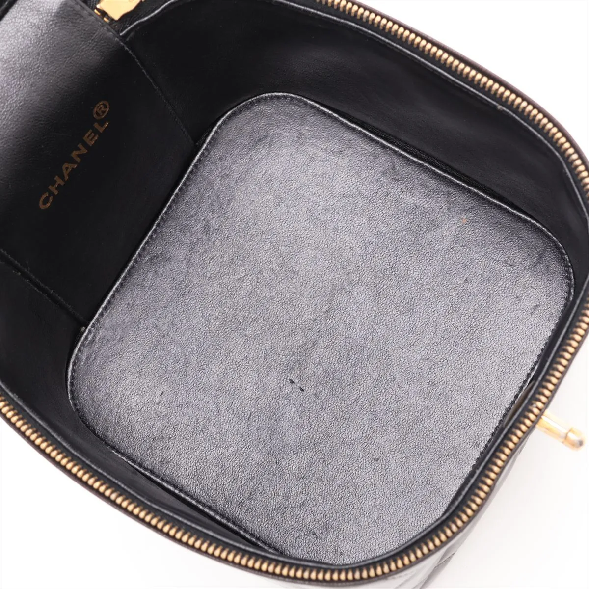 Matelassé Patent Leather Vanity Bag, Black with Gold Hardware, 4875014, Series 4 — view 7