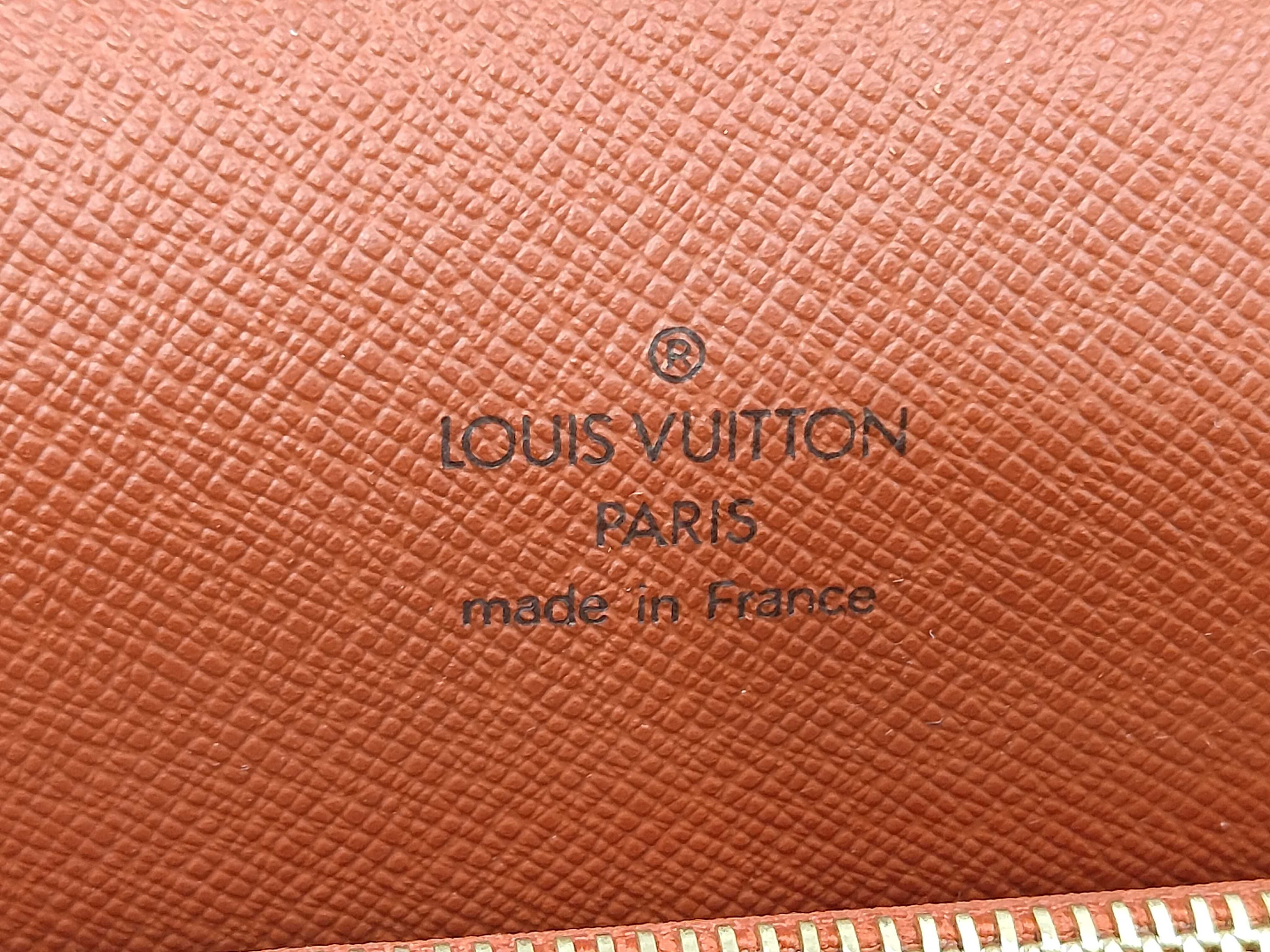 Damier LV Handbag — view 9