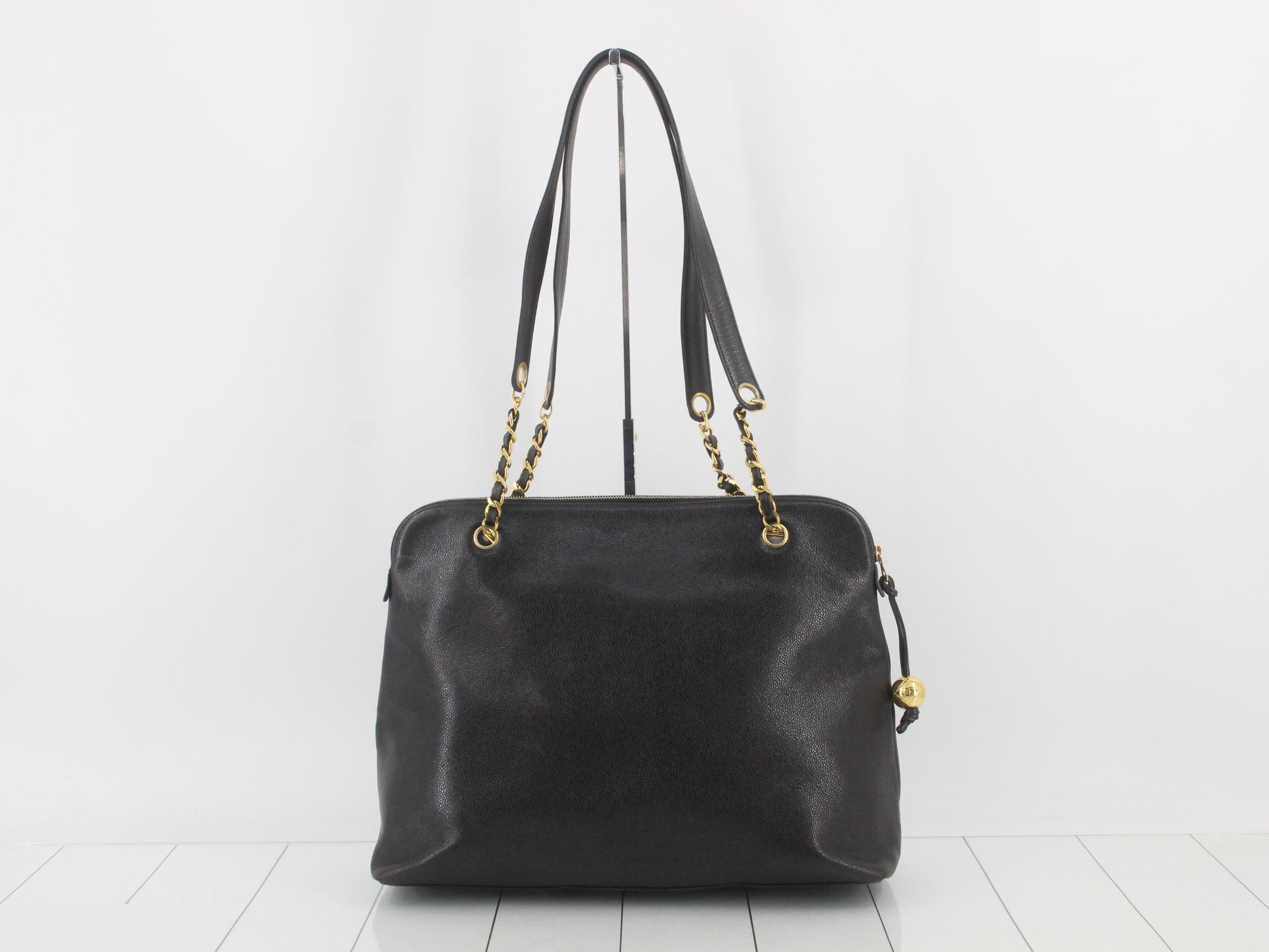 Caviar skin shoulder bag — view 2