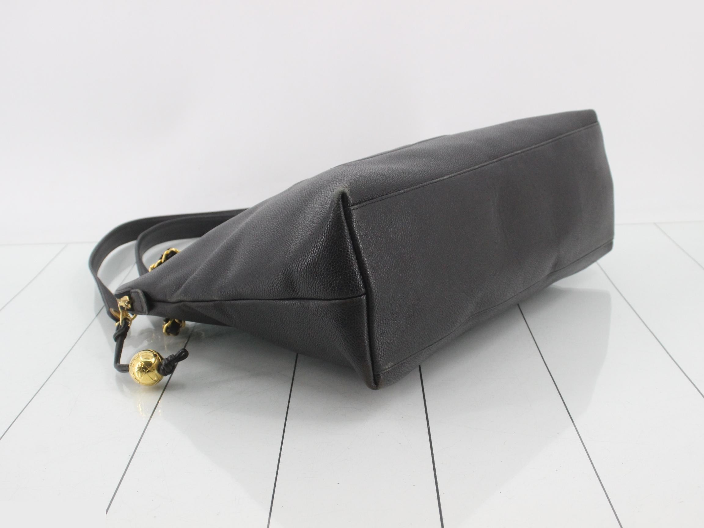 Caviar skin shoulder bag — view 5
