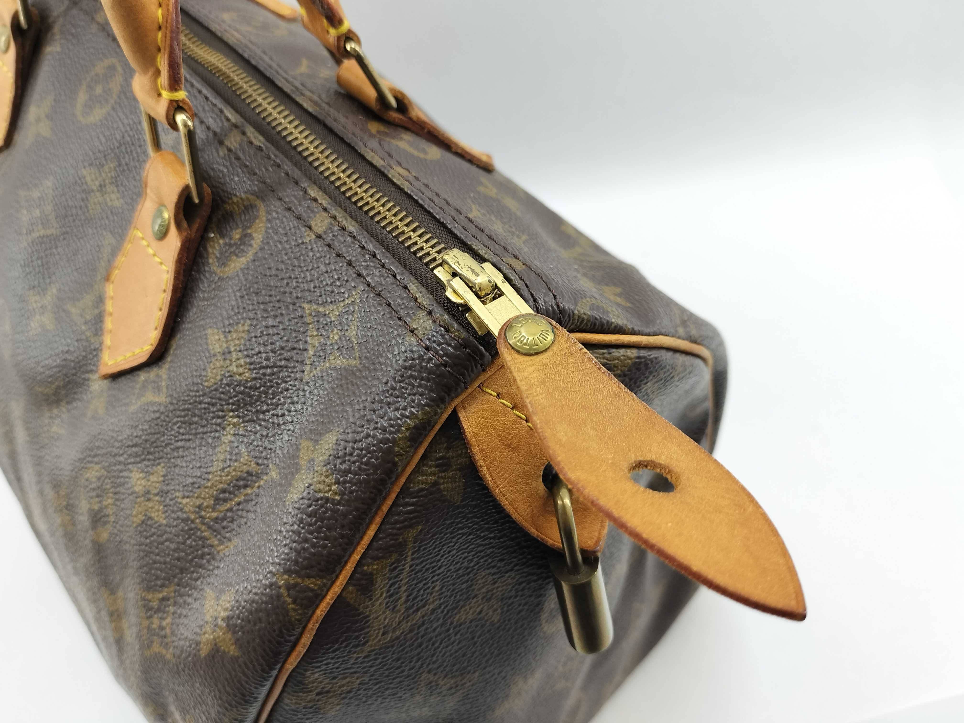 Monogram Louis Vuitton Speedy 30 Handbag — view 5