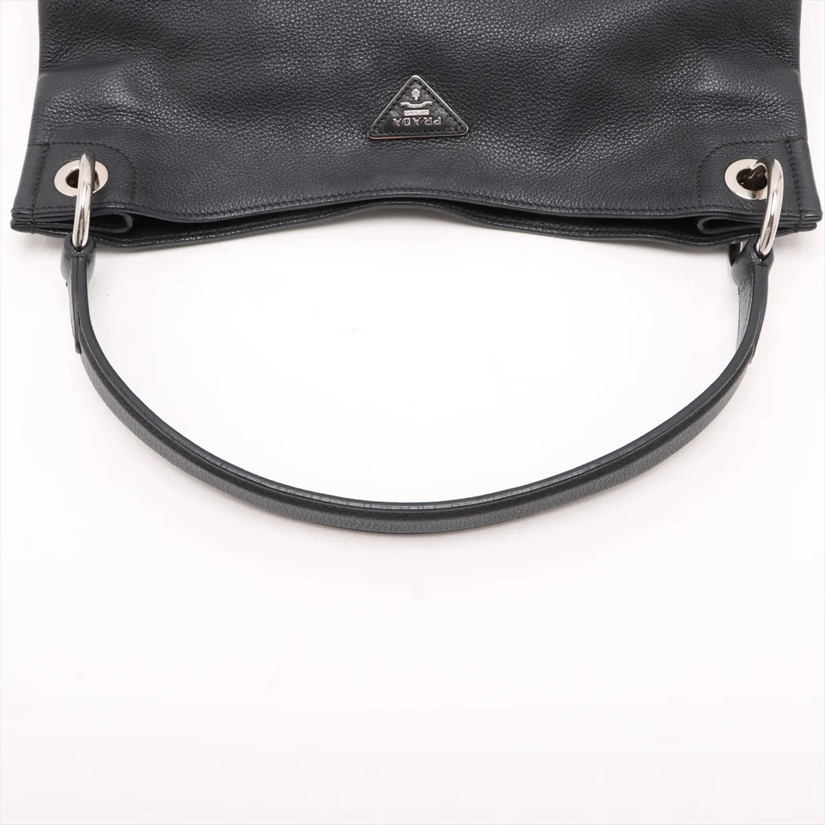 Vitello Dino Leather Shoulder Bag Black — view 5