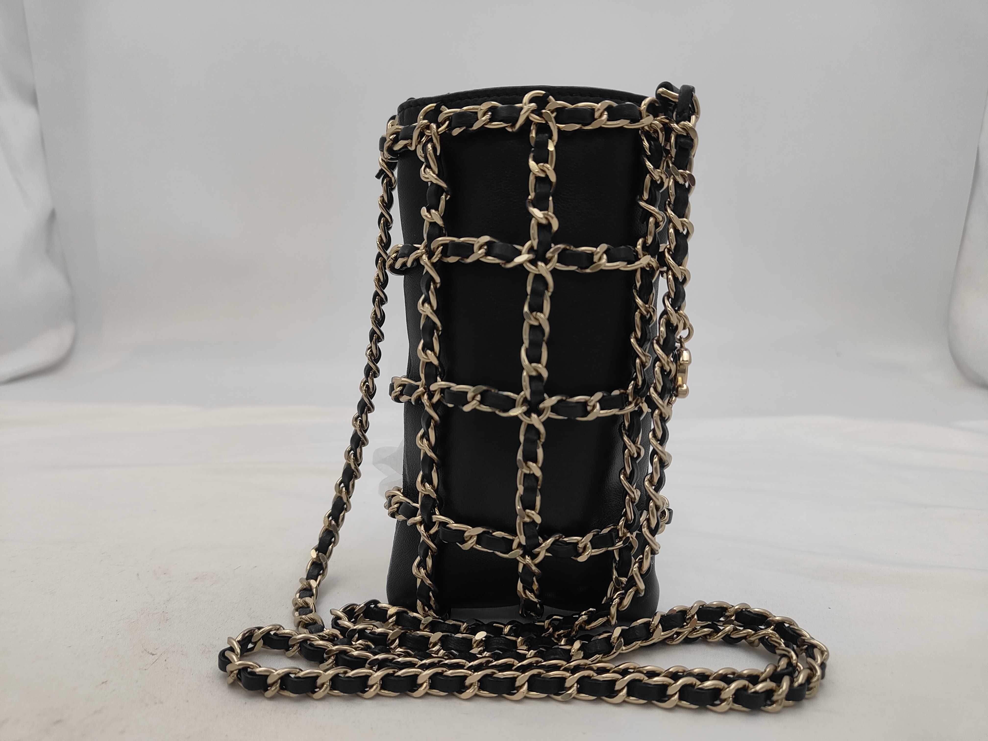 Tech Me Out Phone Pouch, Lambskin, Black with Gold Hardware, AP1161 30120479, Shoulder Bag