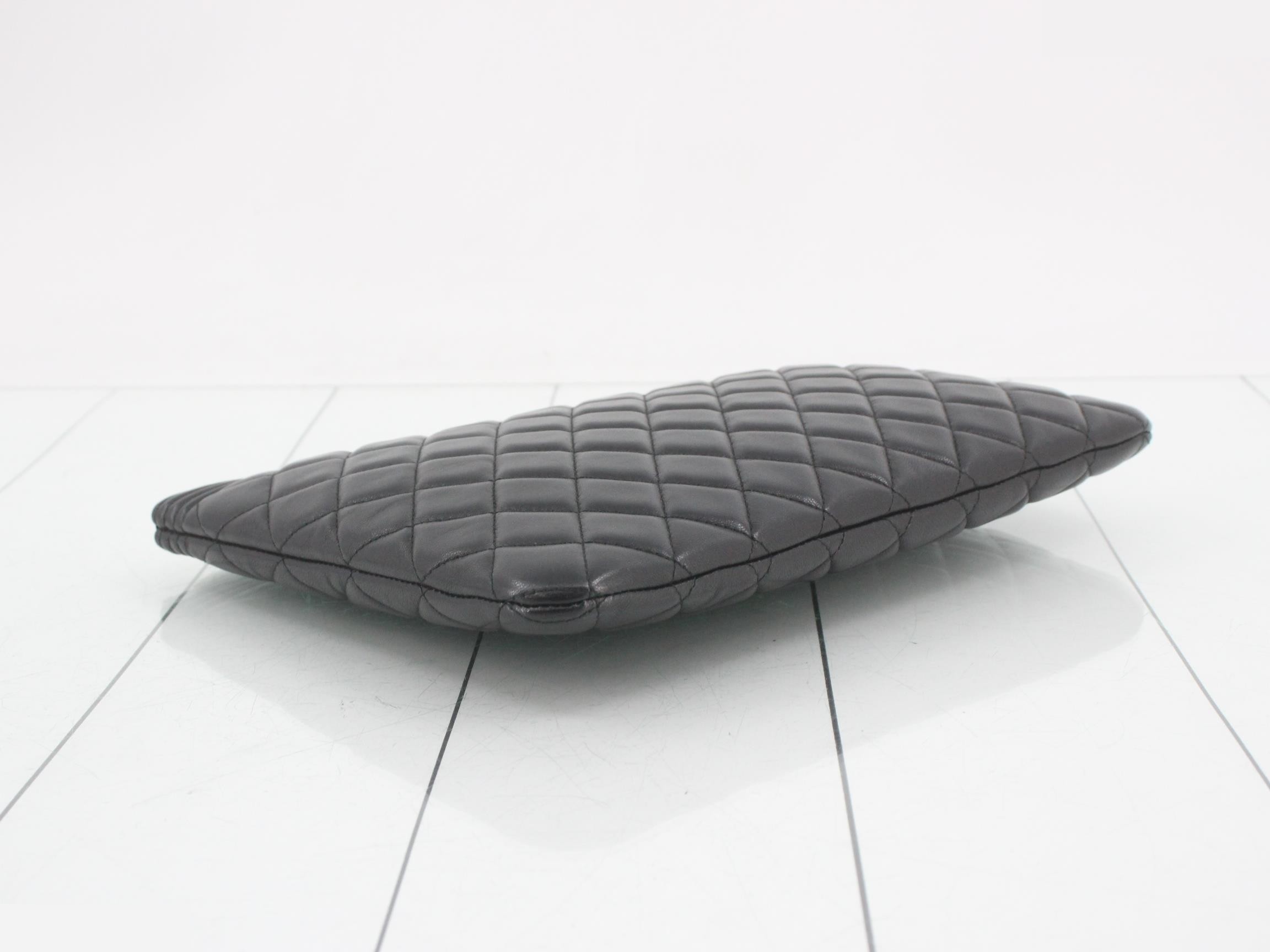 Lambskin clutch bag — view 5