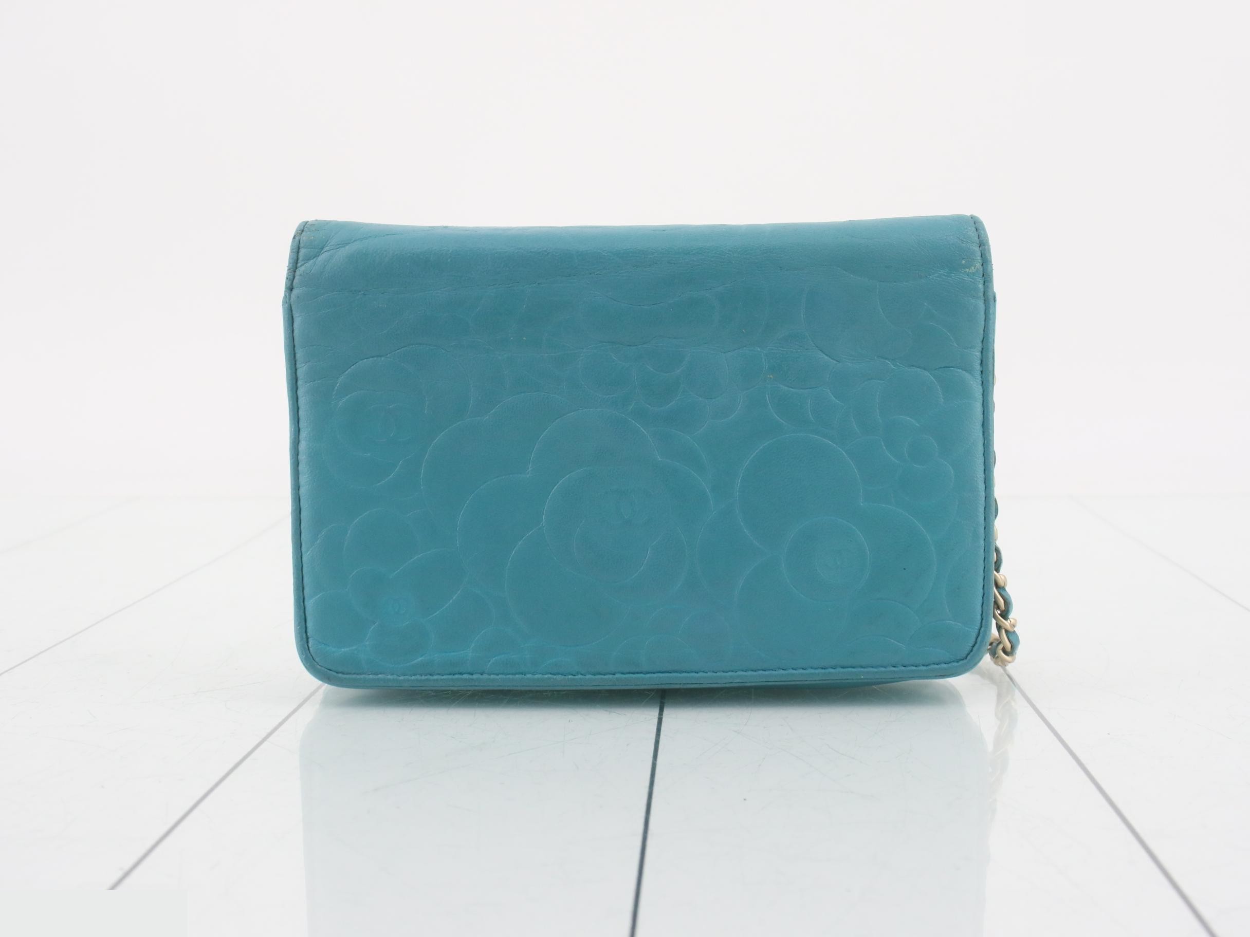 Lambskin Camellia Chain Wallet, Series 16 — view 2