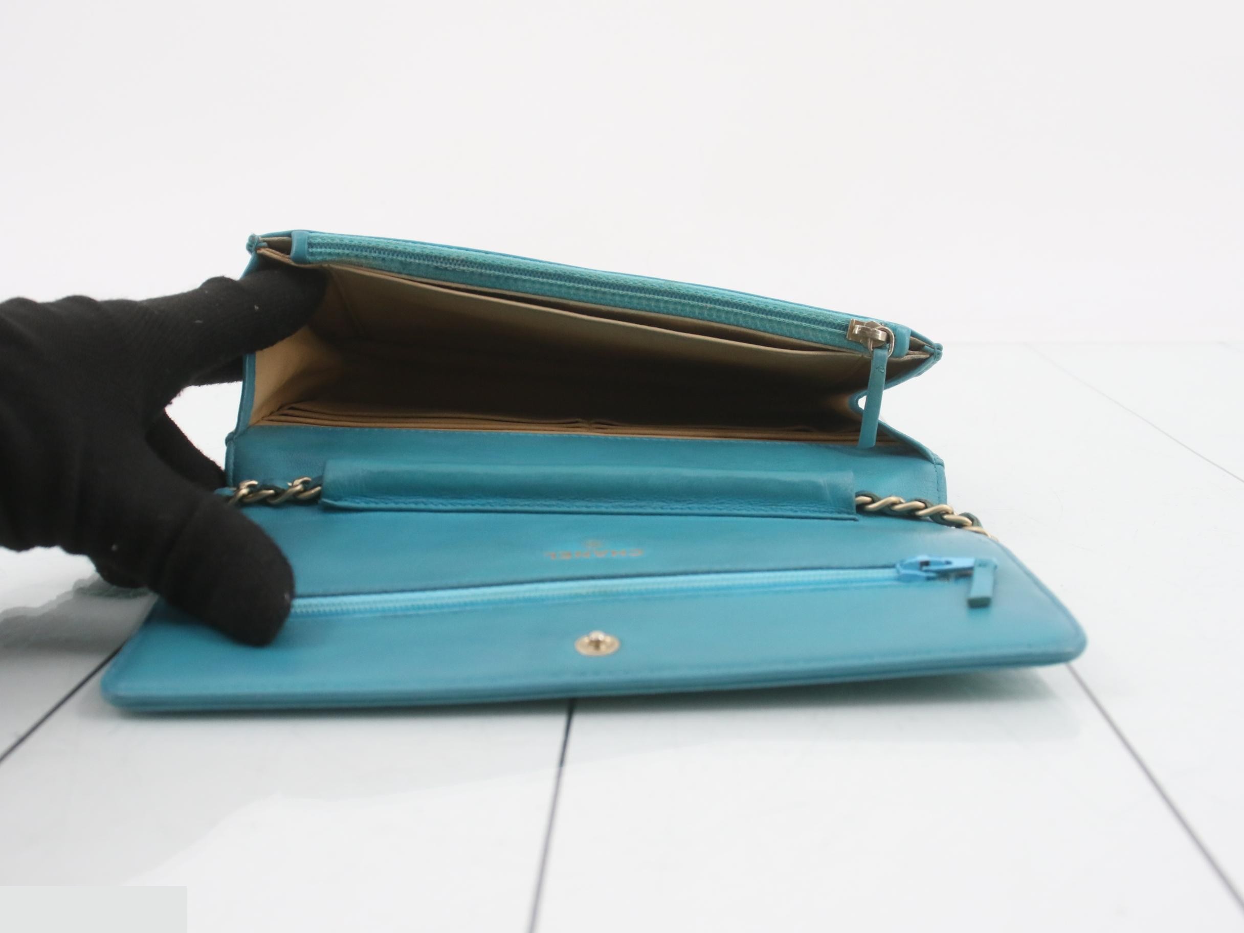 Lambskin Camellia Chain Wallet, Series 16 — view 4