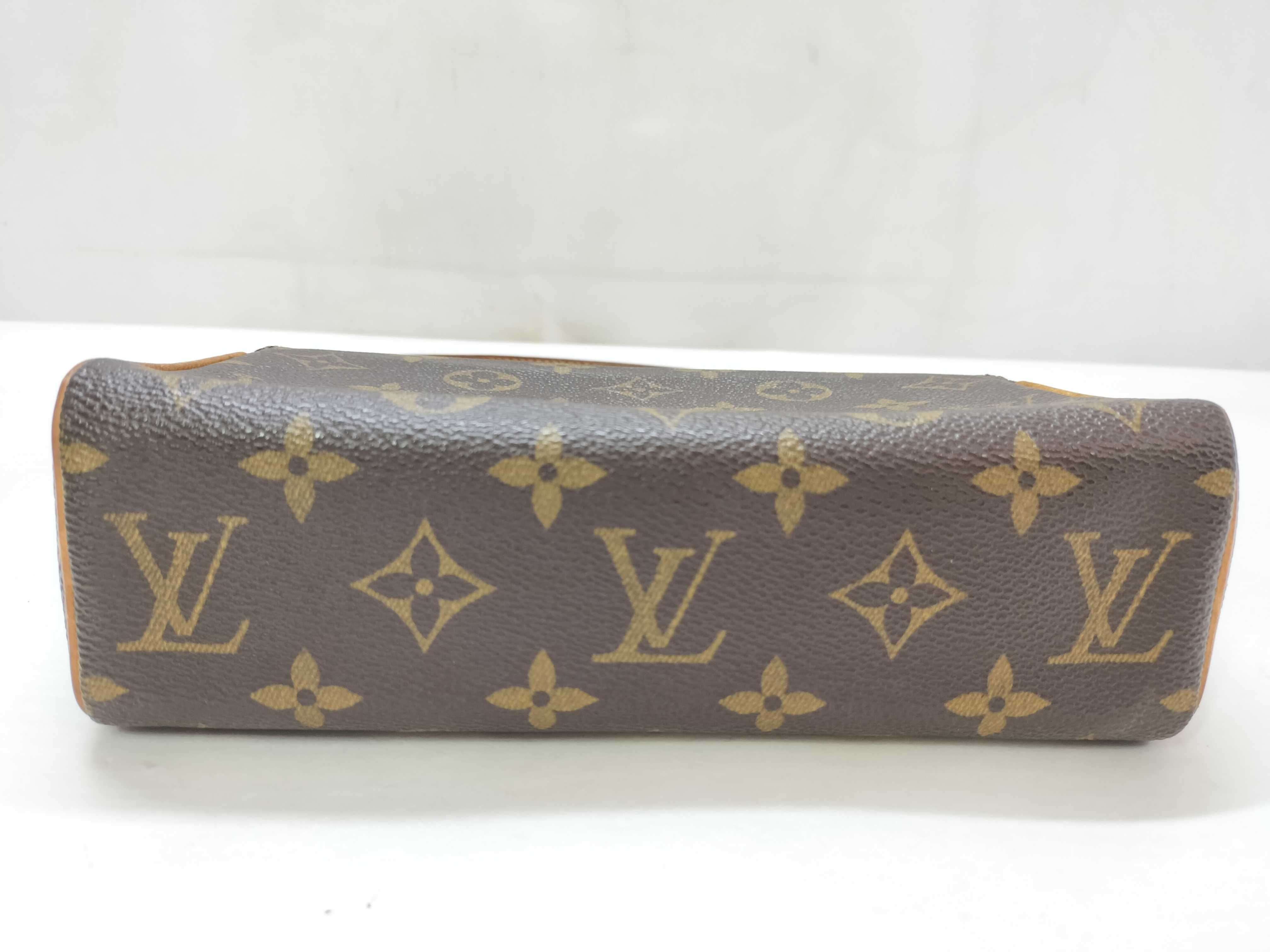 Monogram Louis Vuitton Monogram Recital M51900 SL0063 Pouch — view 14