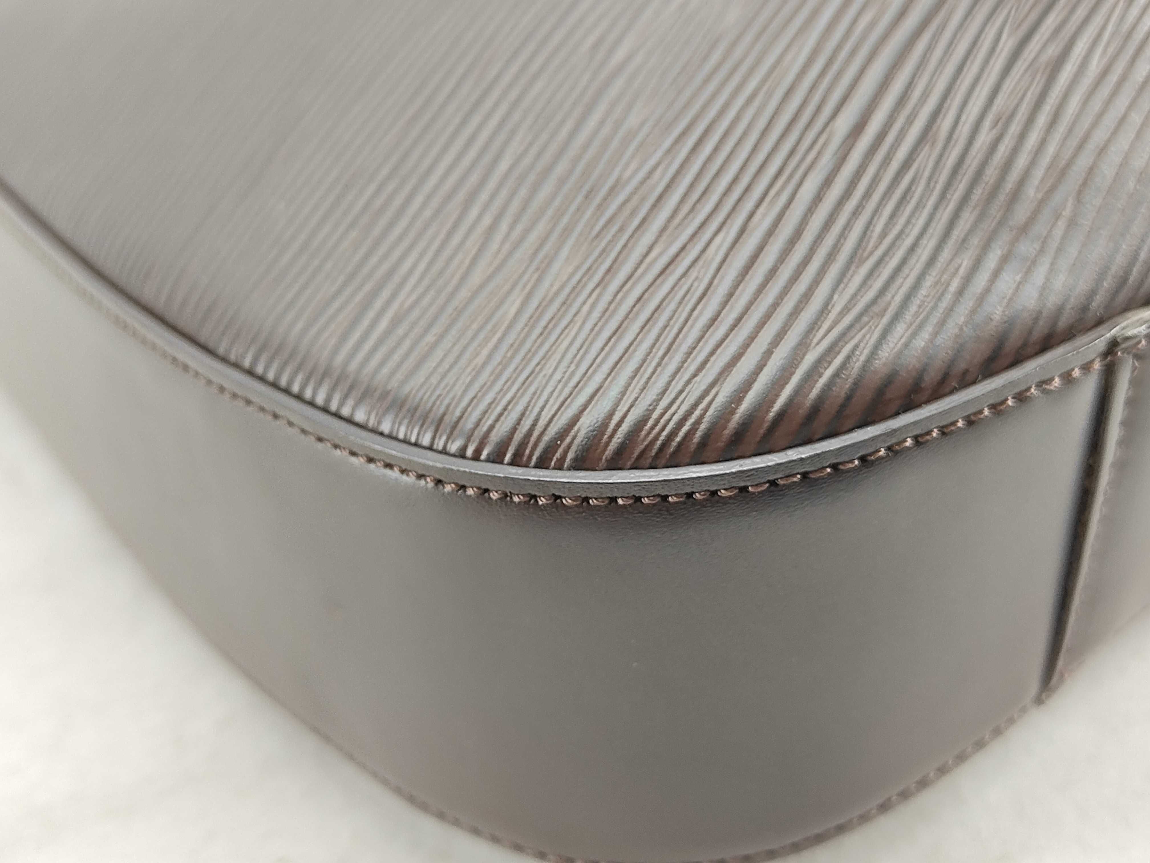 Epi Leather Shoulder Bag TH1000 — view 6