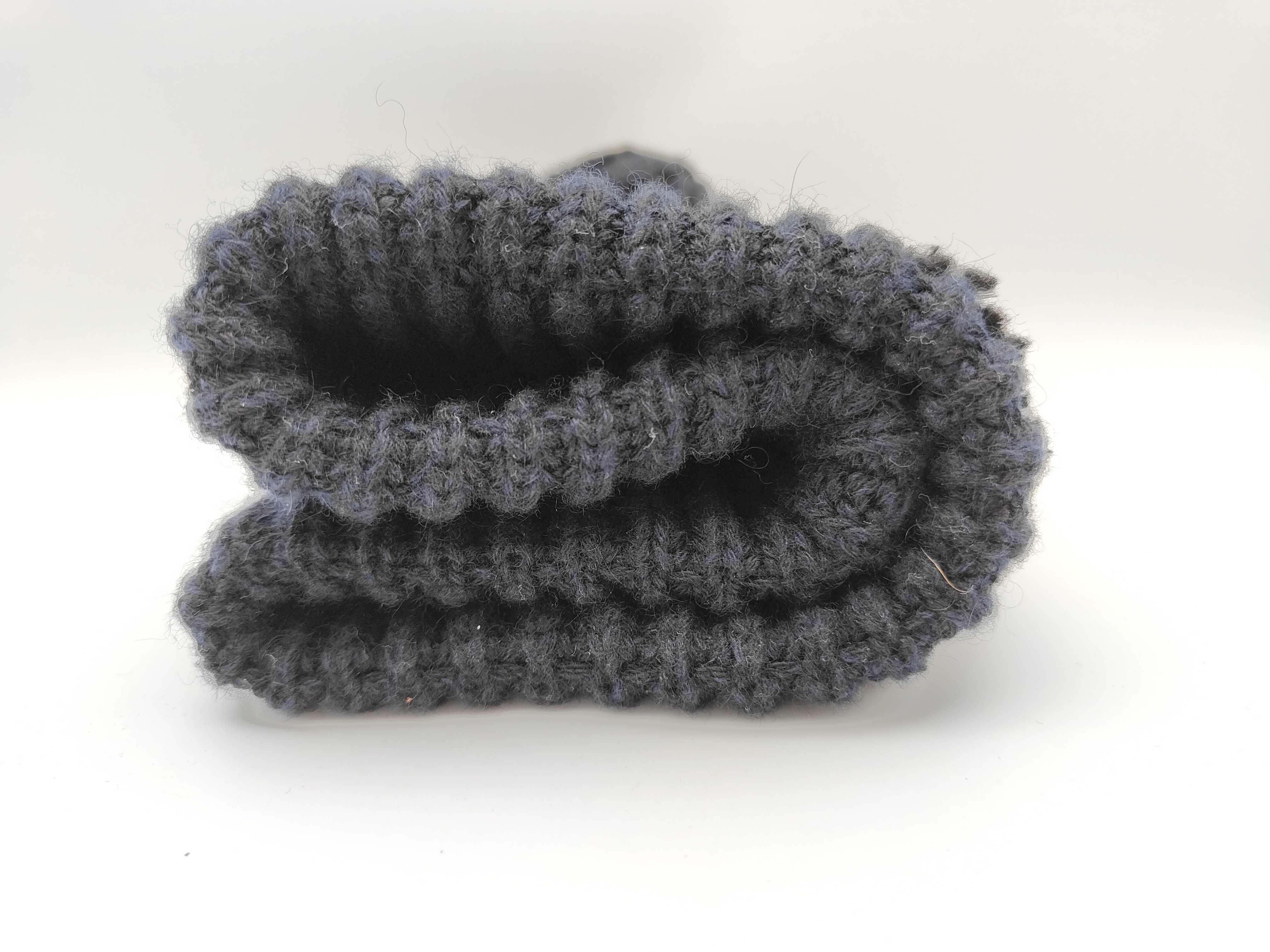 knitted hat with jeweled logo, black cashmere, other accessories. — view 7