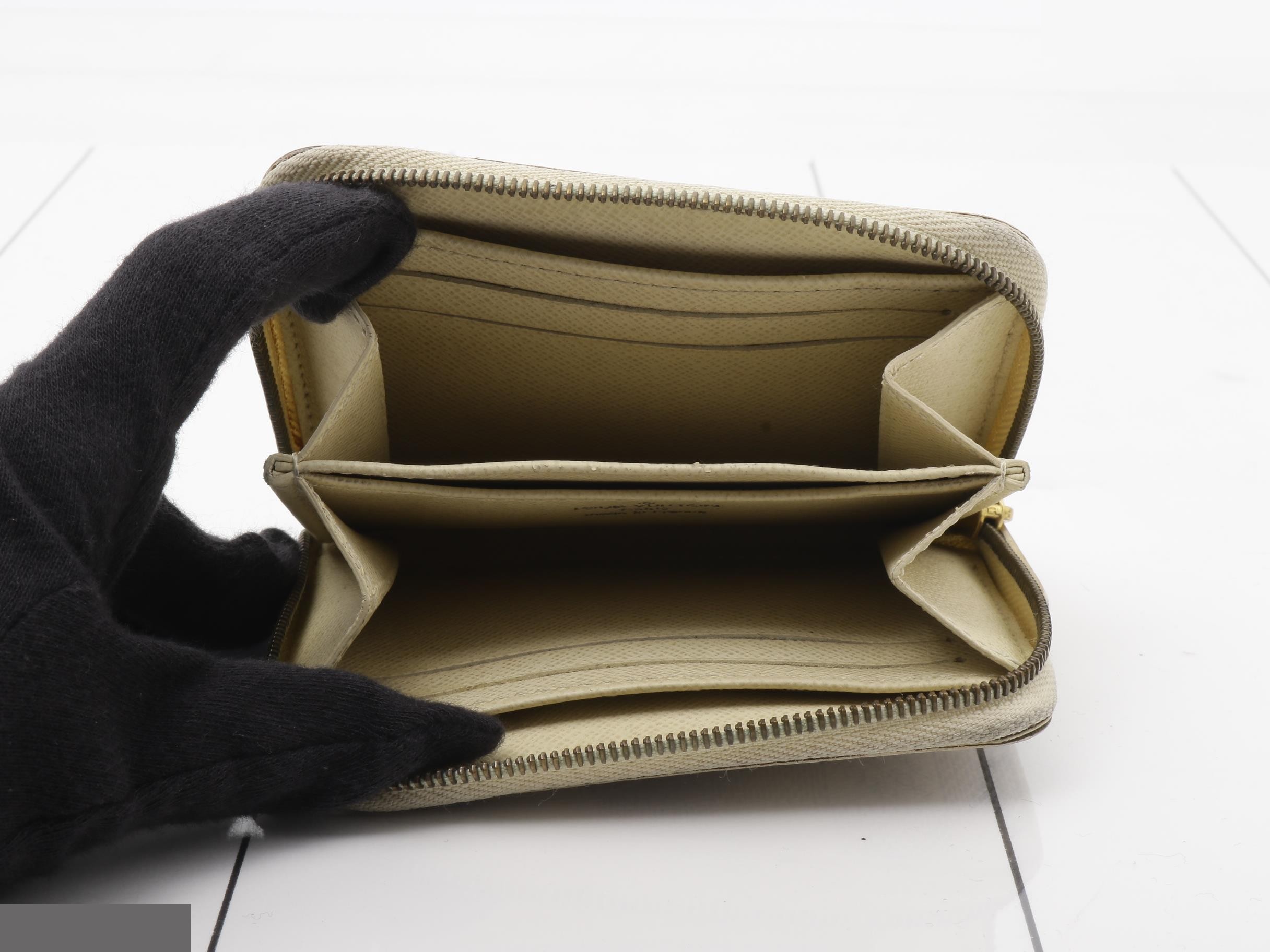 Zippy Wallet — view 4