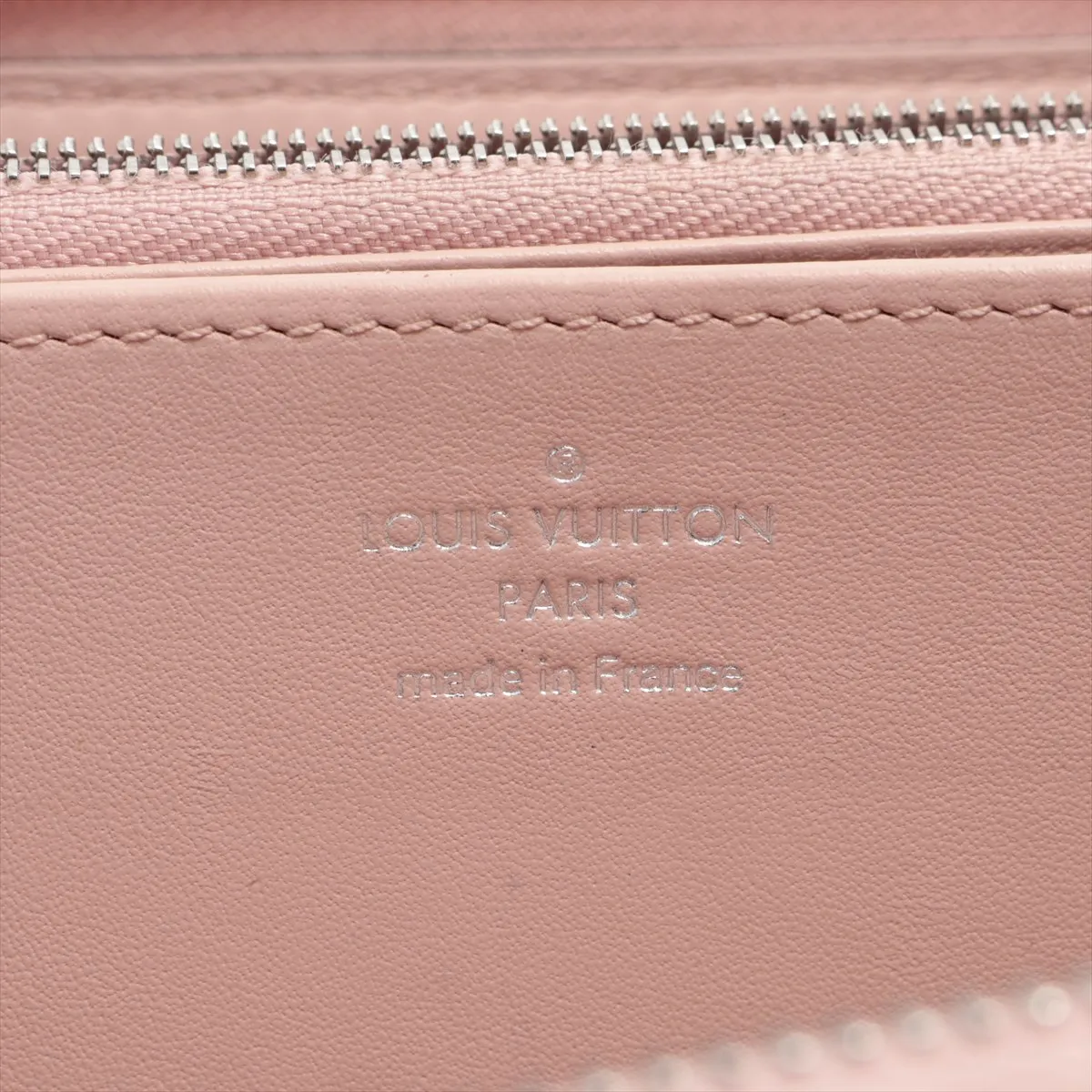 Mahina Zippy Wallet M82755 Rose Jasmine Round Zip Wallet (RFID detected) — view 11