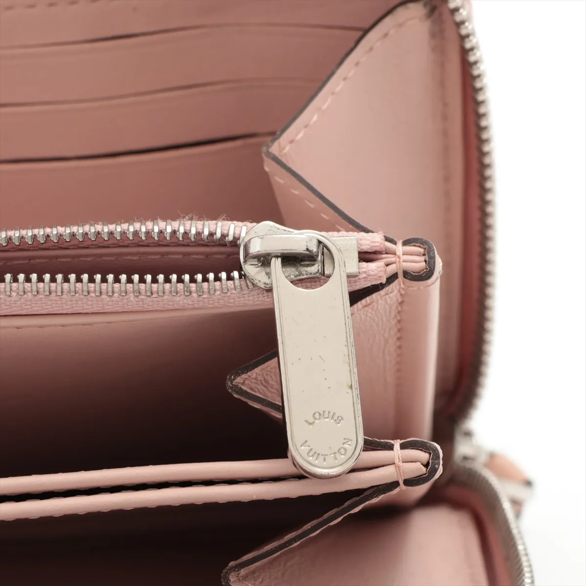 Mahina Zippy Wallet M82755 Rose Jasmine Round Zip Wallet (RFID detected) — view 12