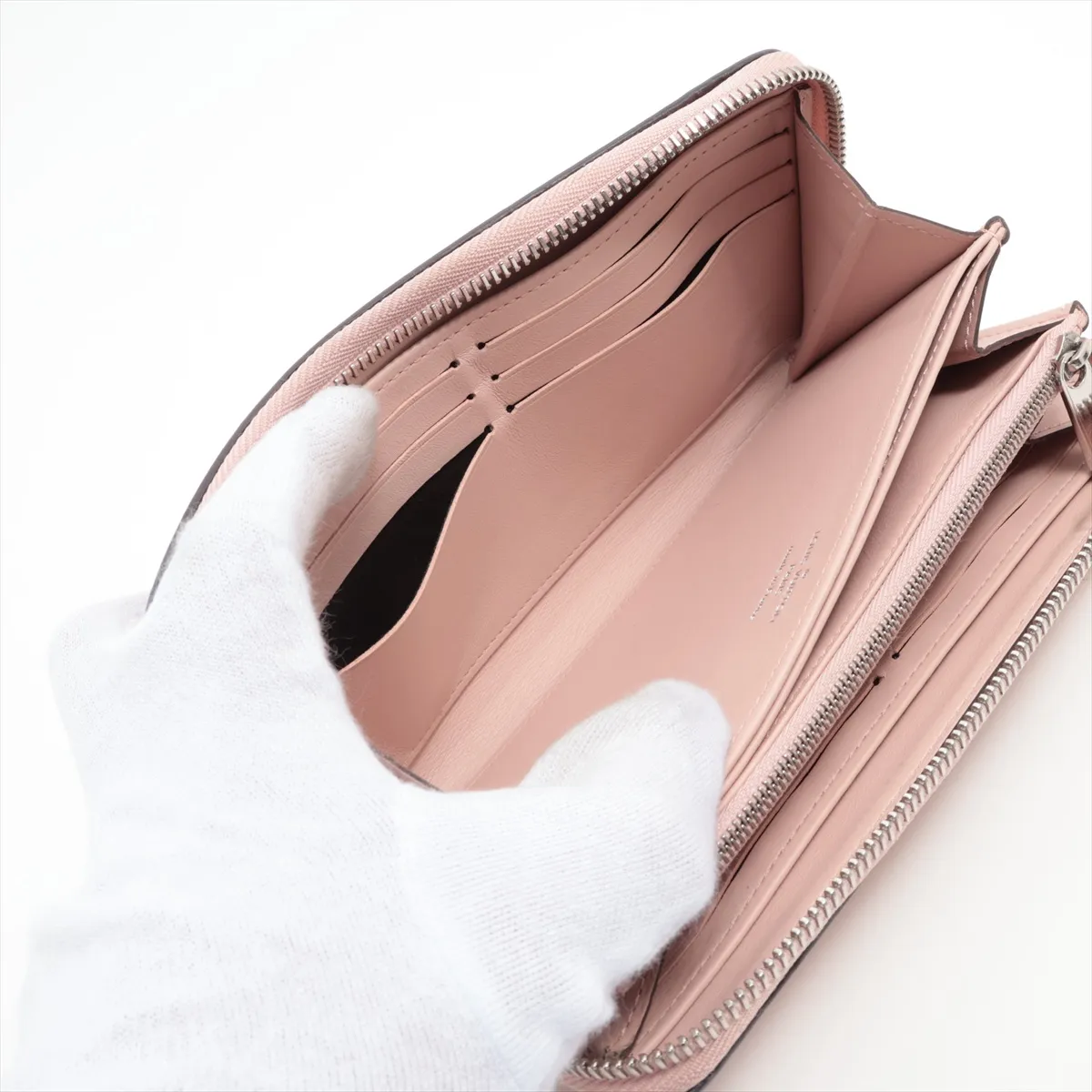 Mahina Zippy Wallet M82755 Rose Jasmine Round Zip Wallet (RFID detected) — view 5