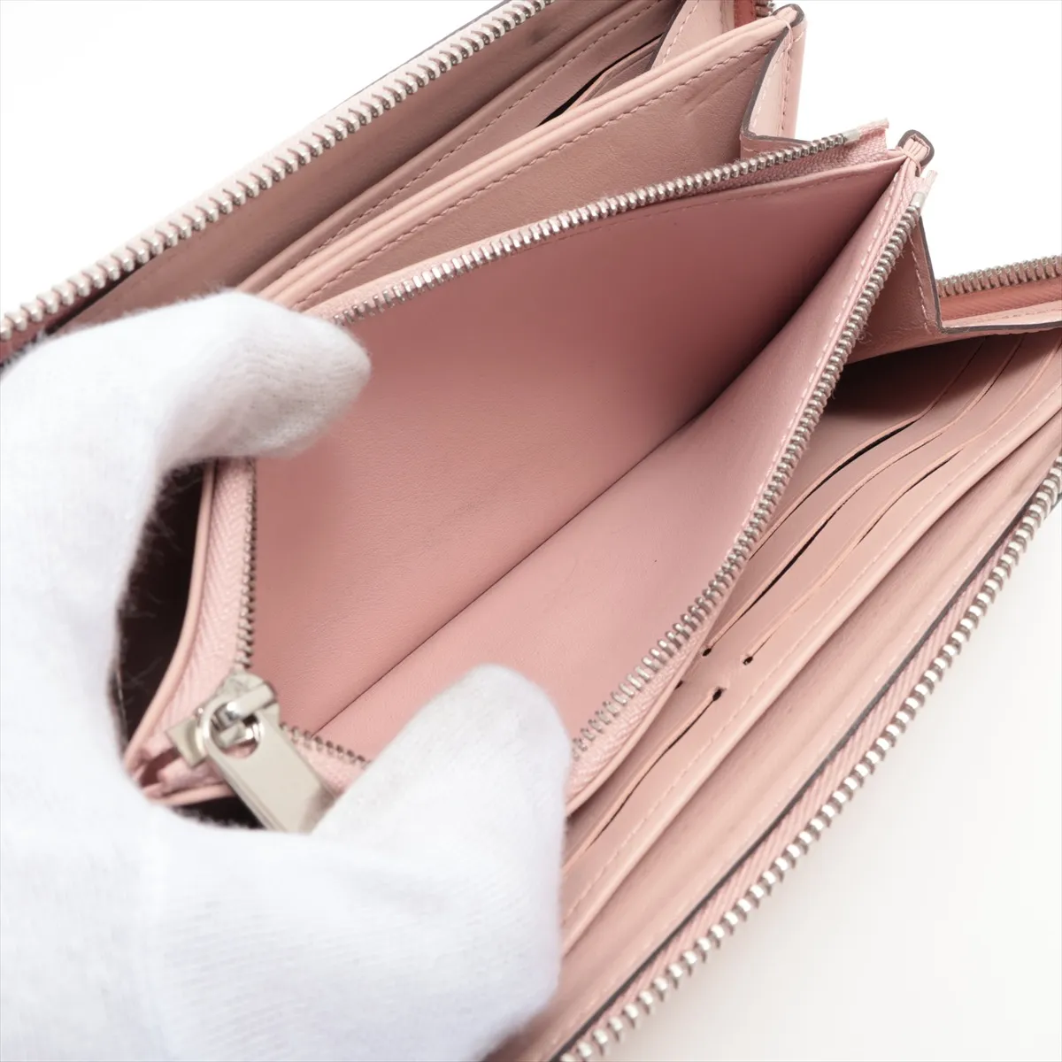 Mahina Zippy Wallet M82755 Rose Jasmine Round Zip Wallet (RFID detected) — view 10