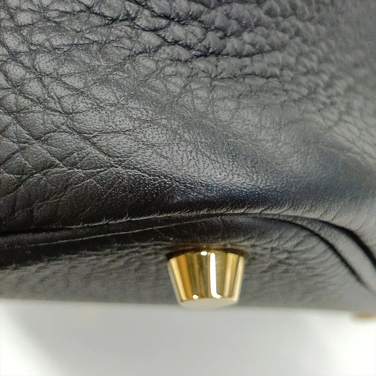 Picotin Lock 18 PM, Taurillon Clemence leather, black, gold hardware, W: 2024 — view 12