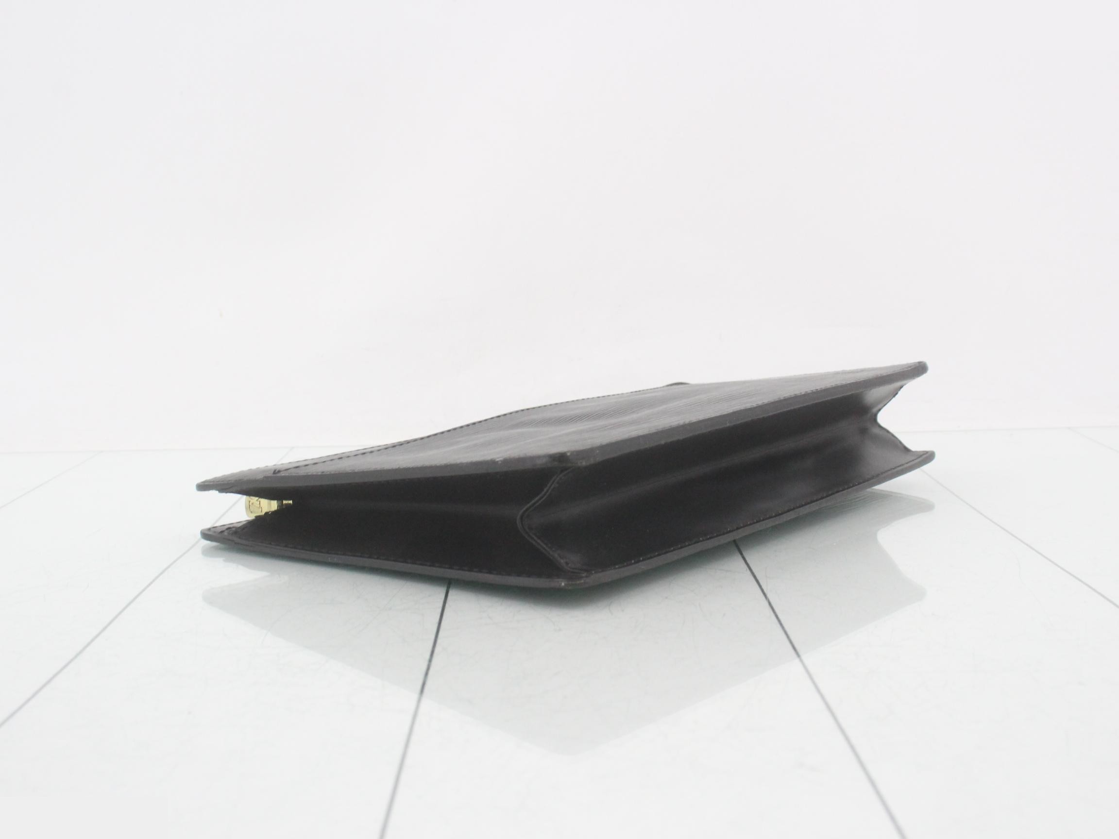 Epi Pochette Homme Noir Clutch Bag — view 5