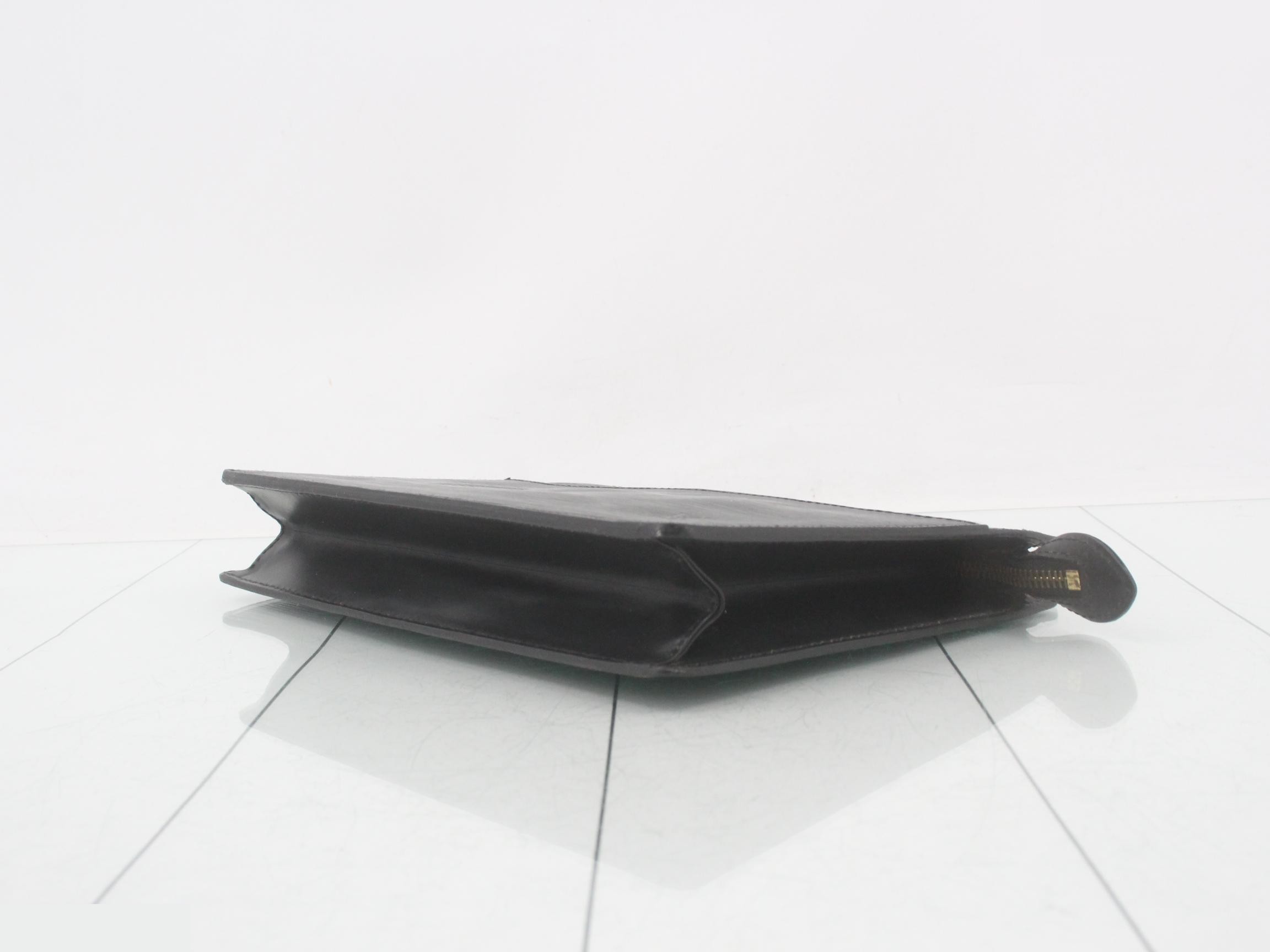 Epi Pochette Homme Noir Clutch Bag — view 6