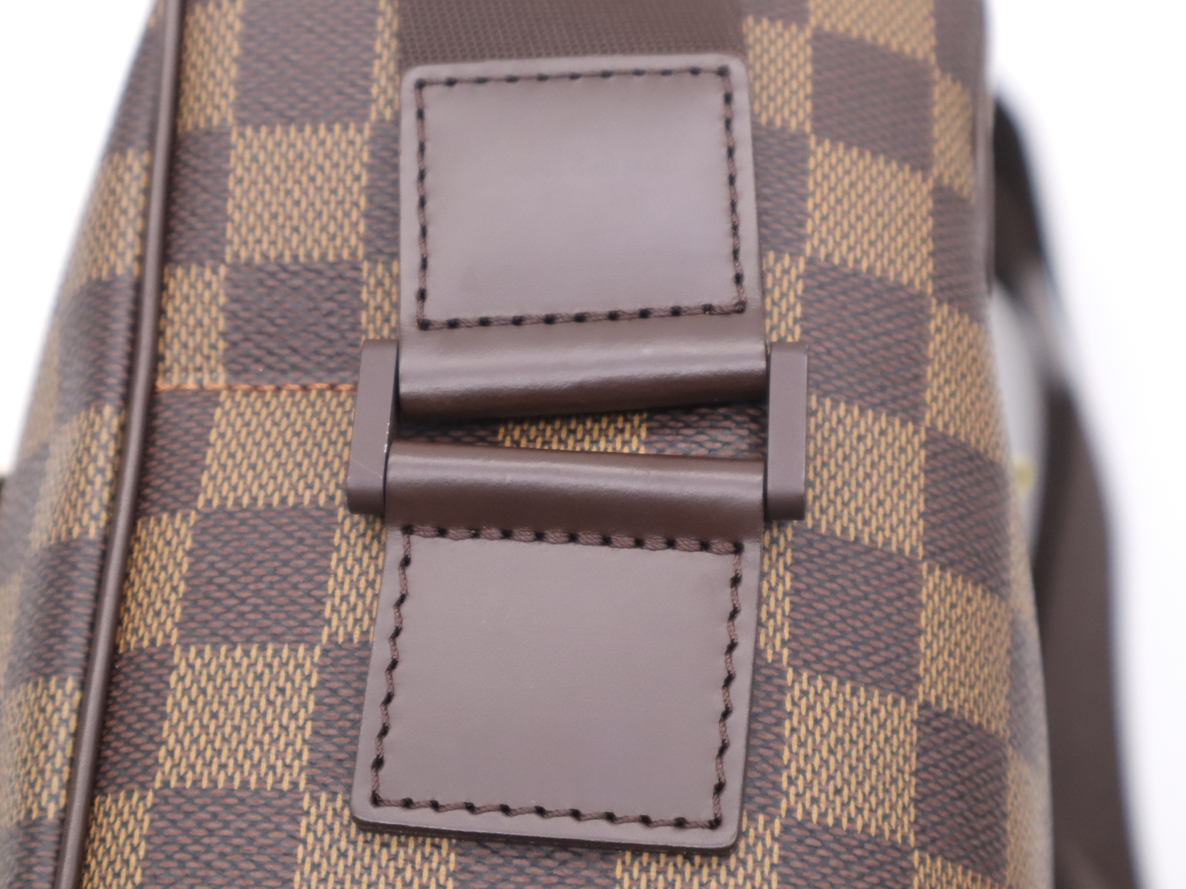 N41441 Damier Olaf MM Shoulder Bag — view 7