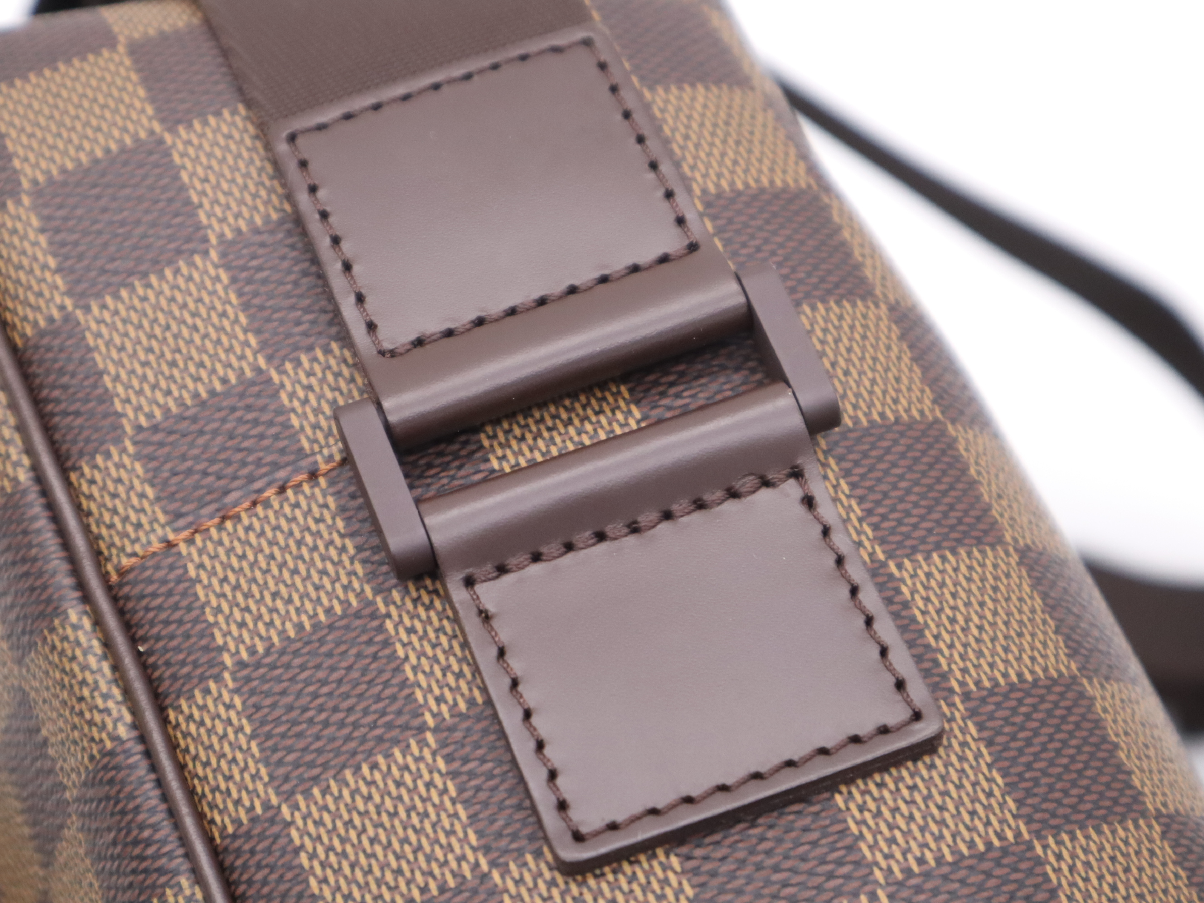 N41441 Damier Olaf MM Shoulder Bag — view 8