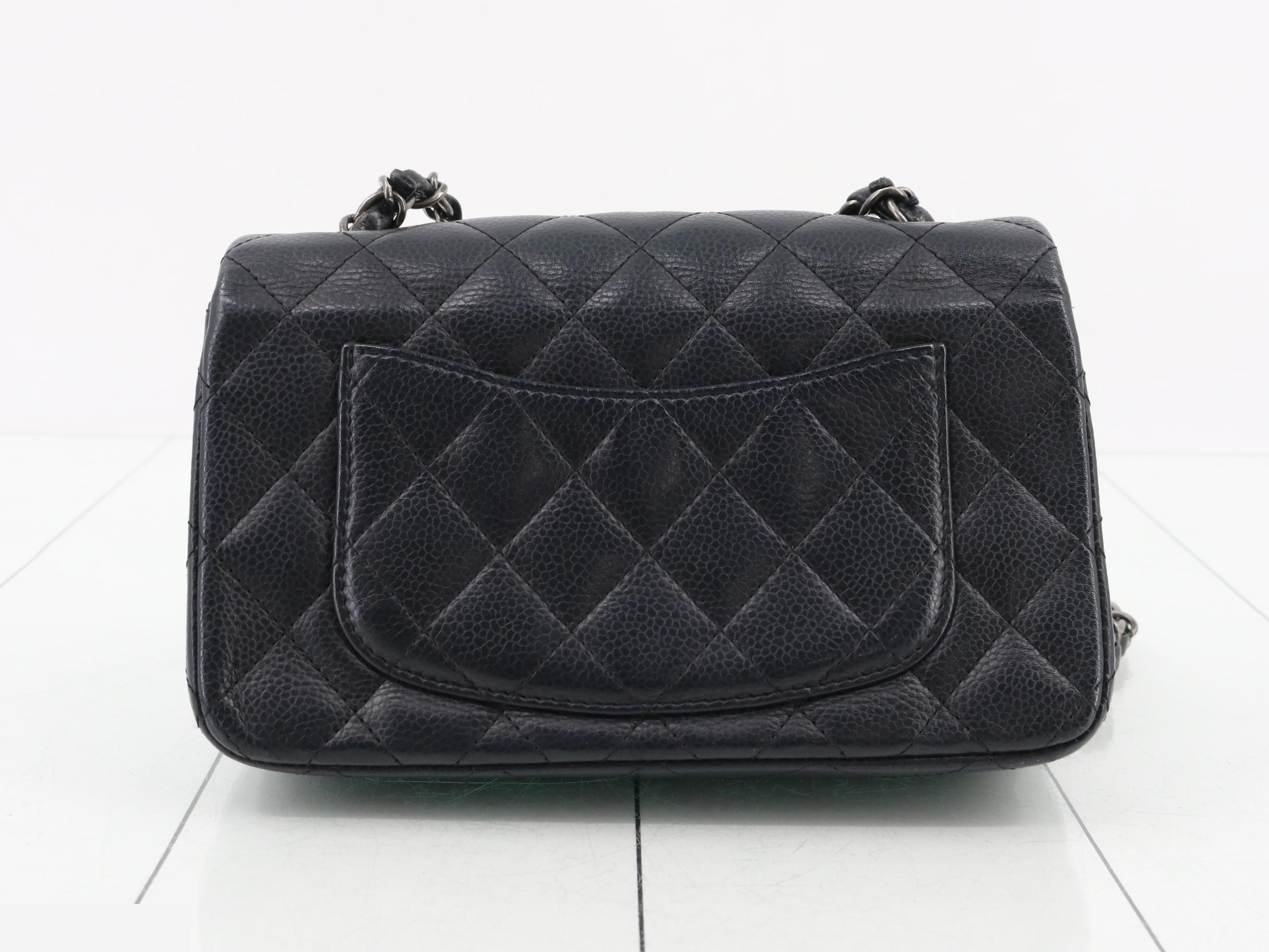 Matelassé 20 Caviar Skin Chain Shoulder Bag — view 2