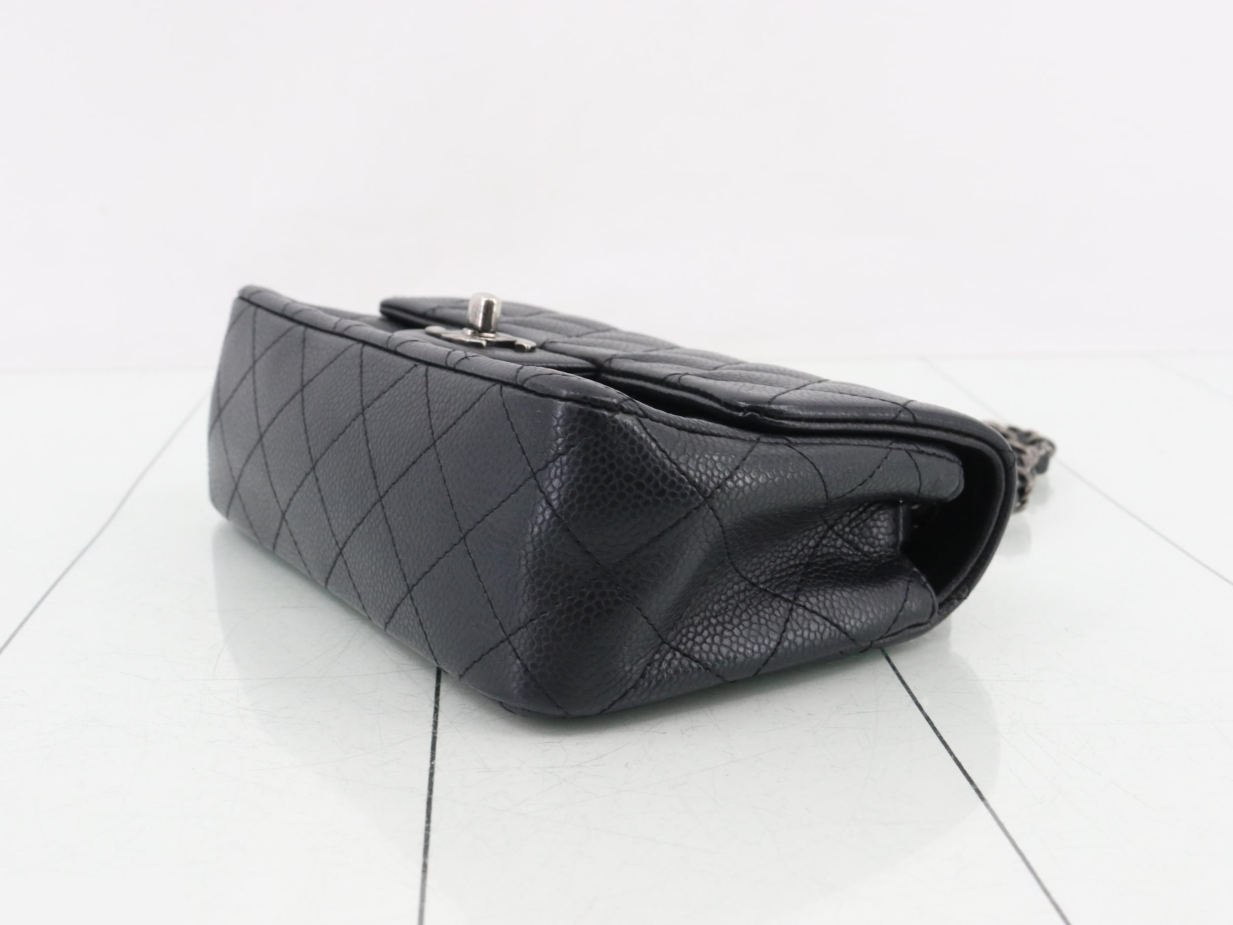Matelassé 20 Caviar Skin Chain Shoulder Bag — view 6