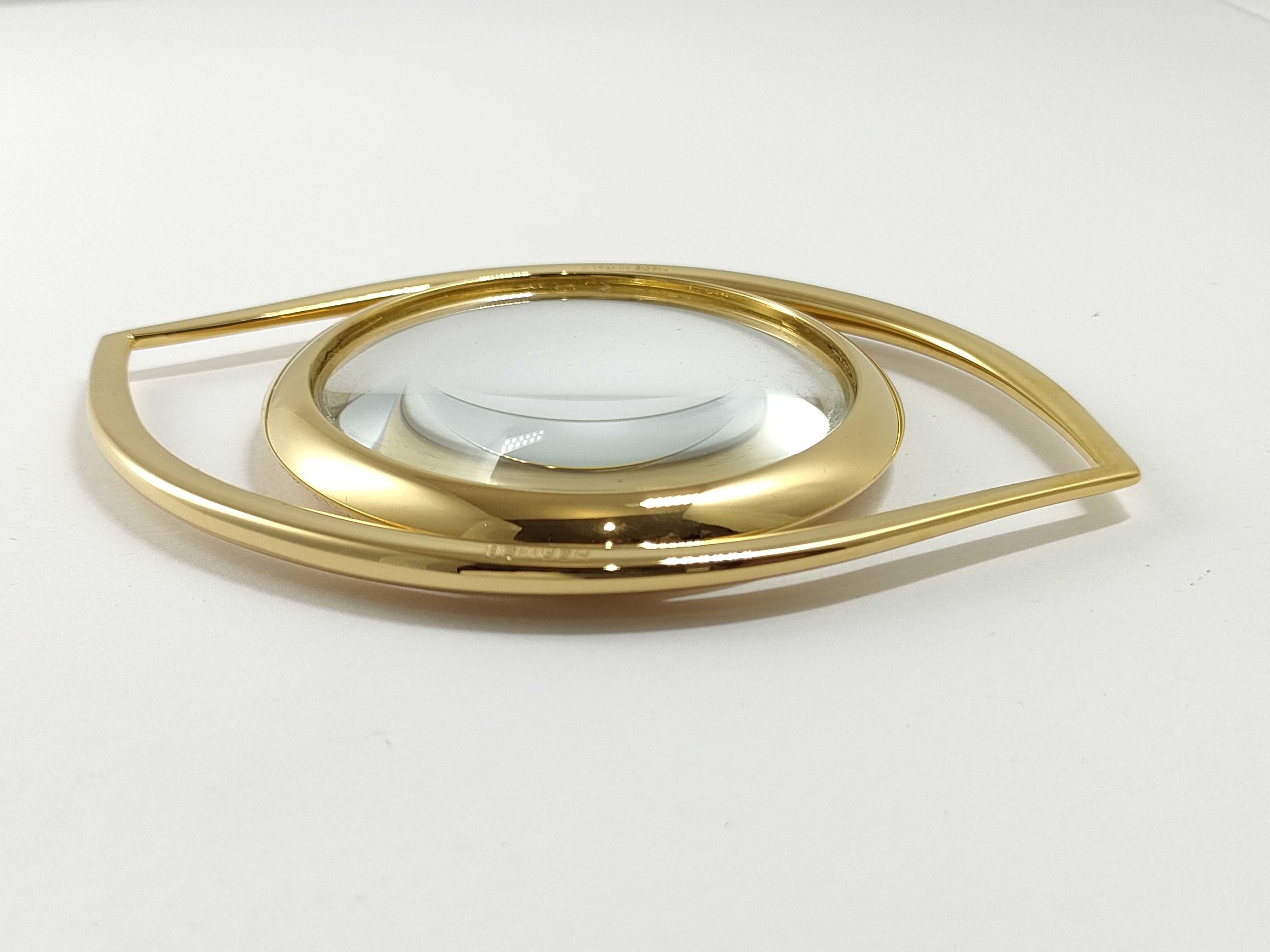 Magnifying Glass, Oeil de Cleopatra (Cleopatra's Eye), and other accessories. — view 3