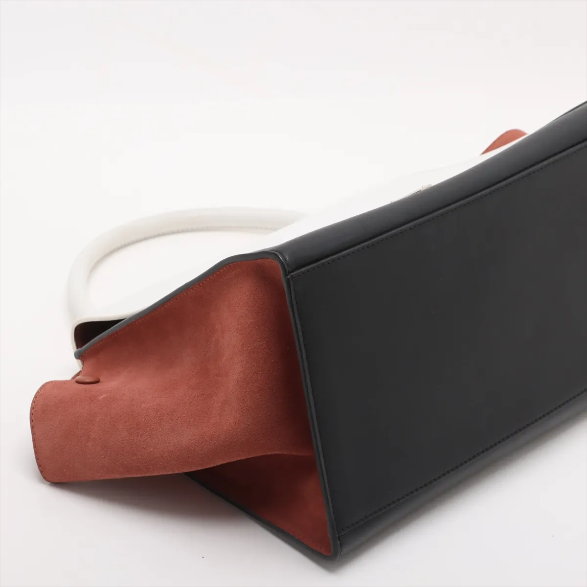 Trapeze Leather x Suede 2WAY Handbag Multicolor — view 4
