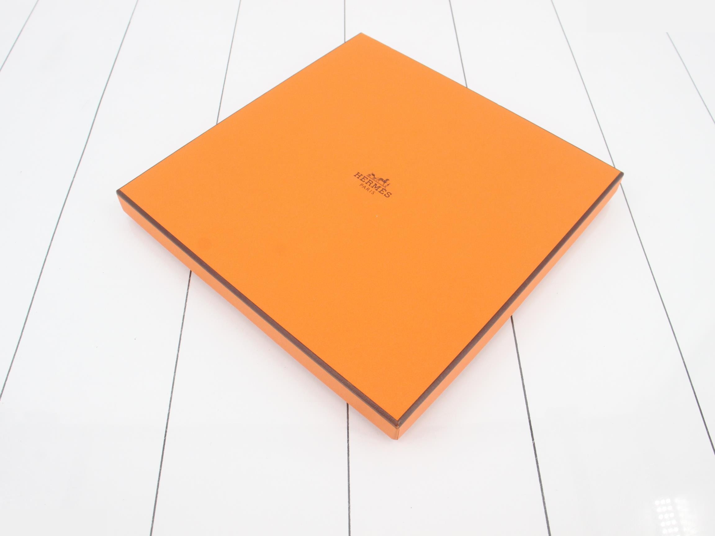 Unused, Carre 90, L'Esprit s'Envole (The Journey of Esprit), with tag. — view 4