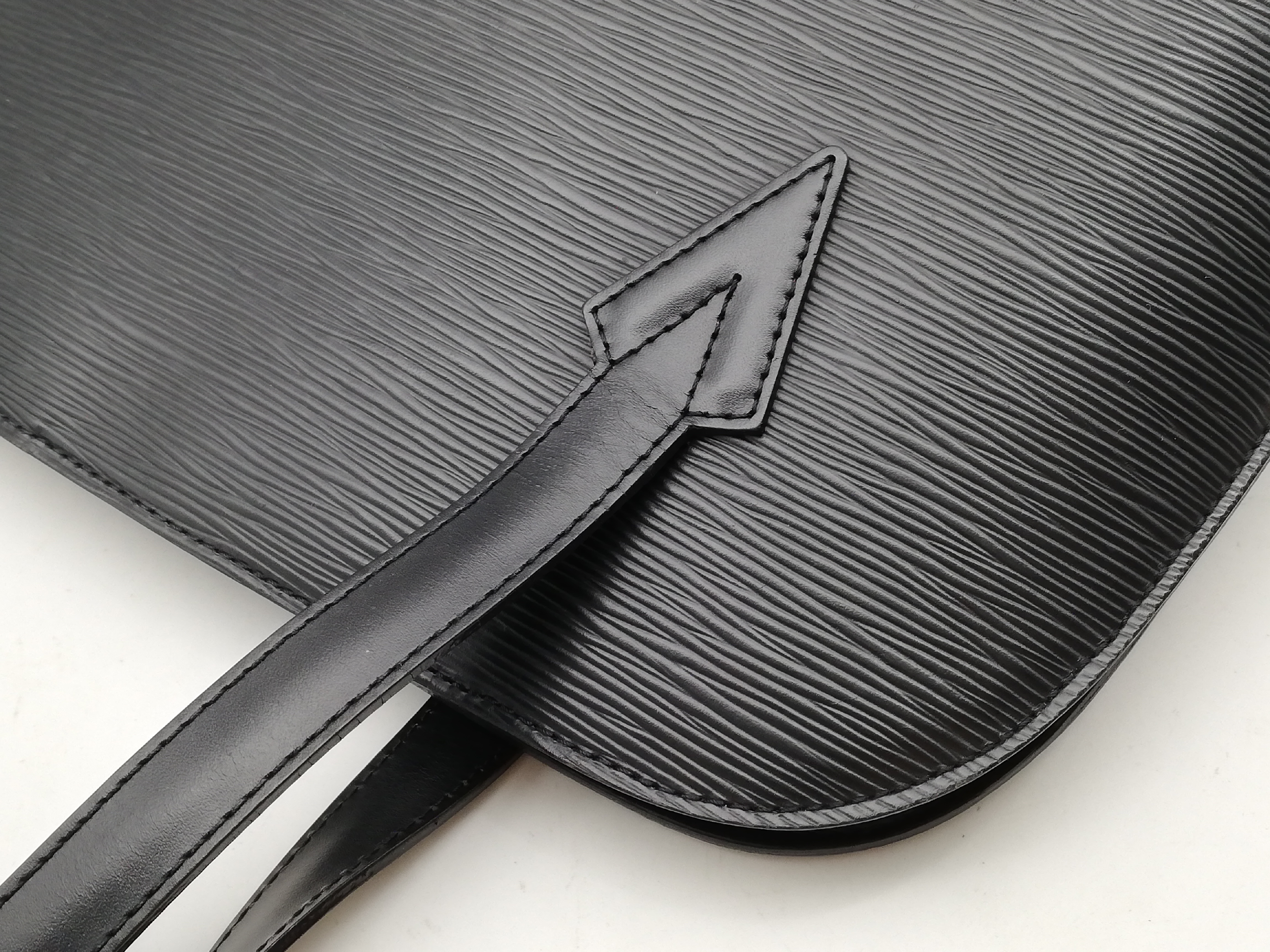 Epi Lussac M52282 Noir Shoulder Bag — view 13