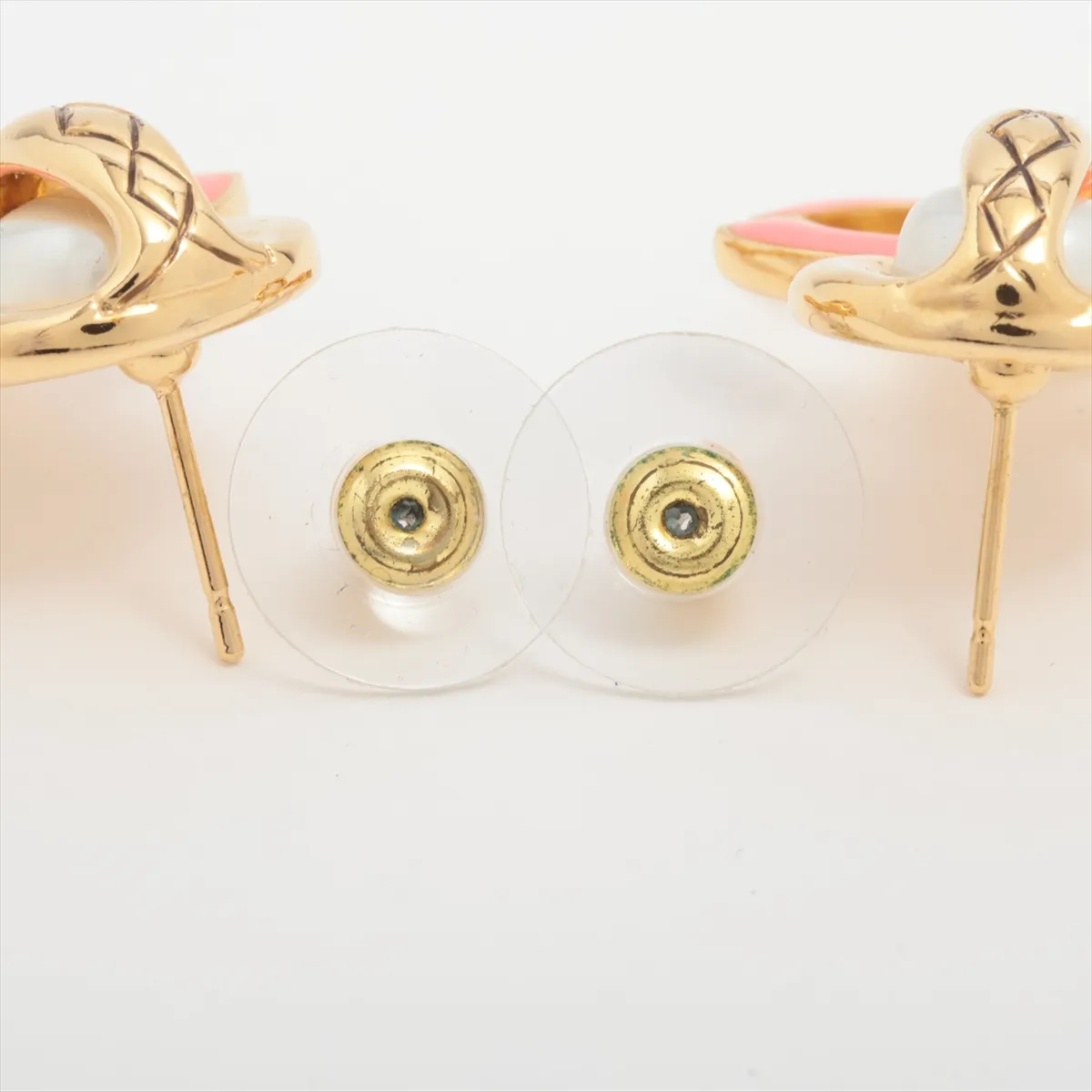 Coco Mark Matelassé C22S Earrings (Pair) GP x Faux Pearl Gold x Pink — view 4