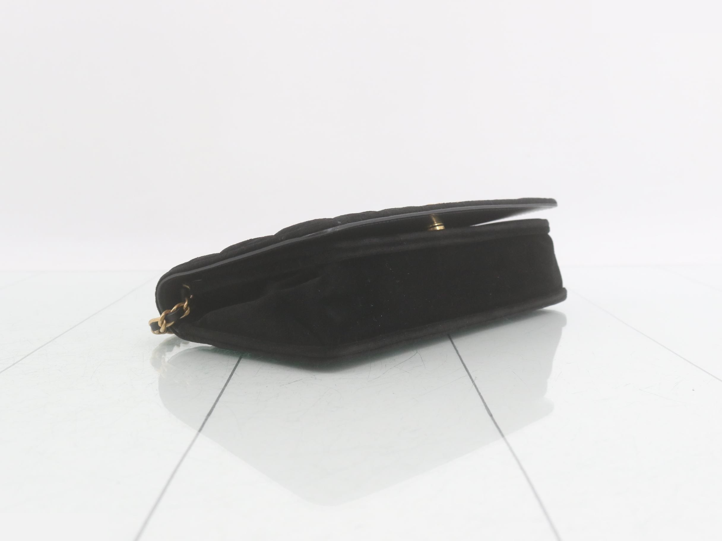 Matelassé Velvet Coco Mark Chain Wallet Shoulder Bag — view 5