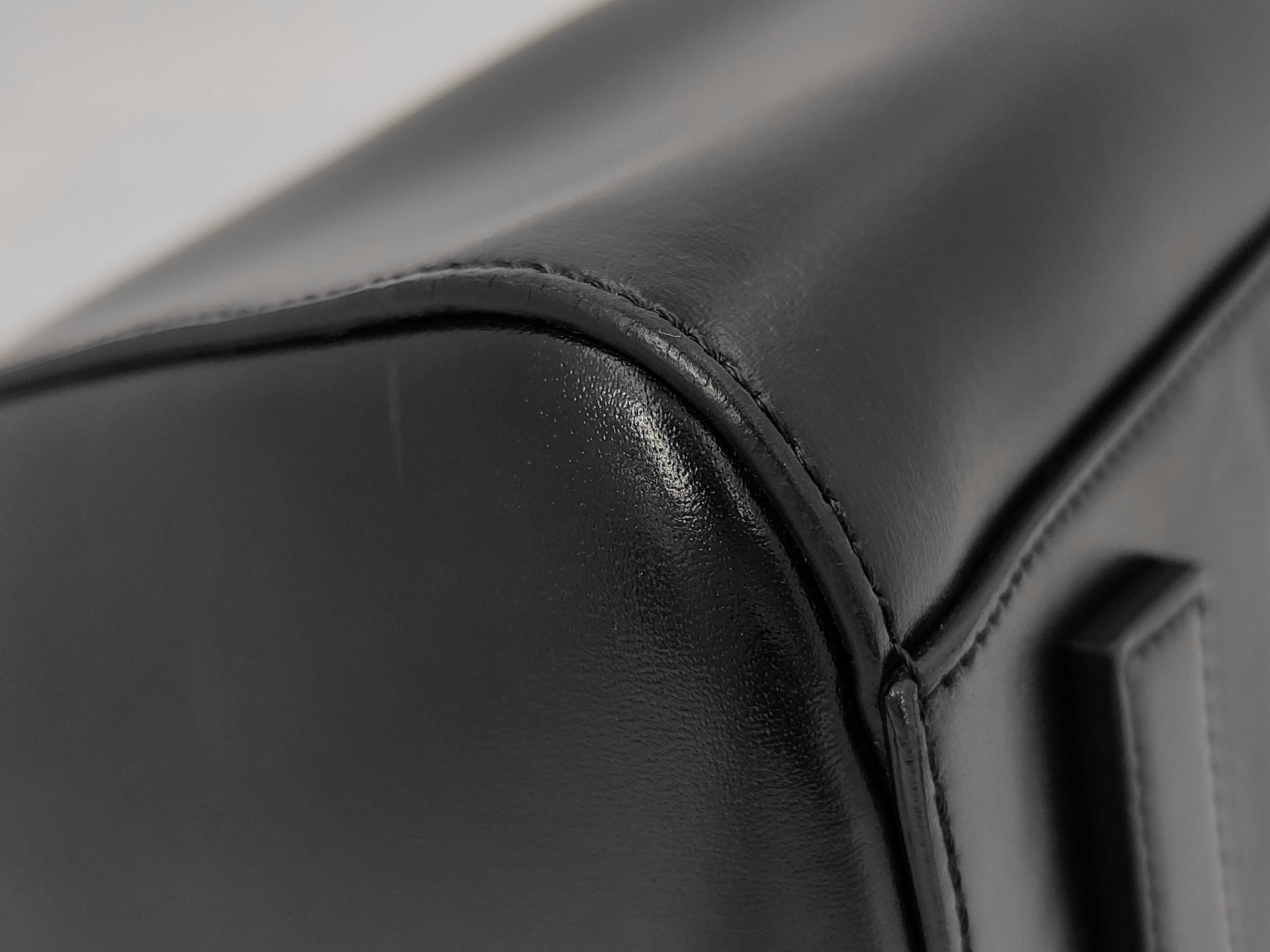 Antigona Small Bag in Box Calfskin Handbag — view 3