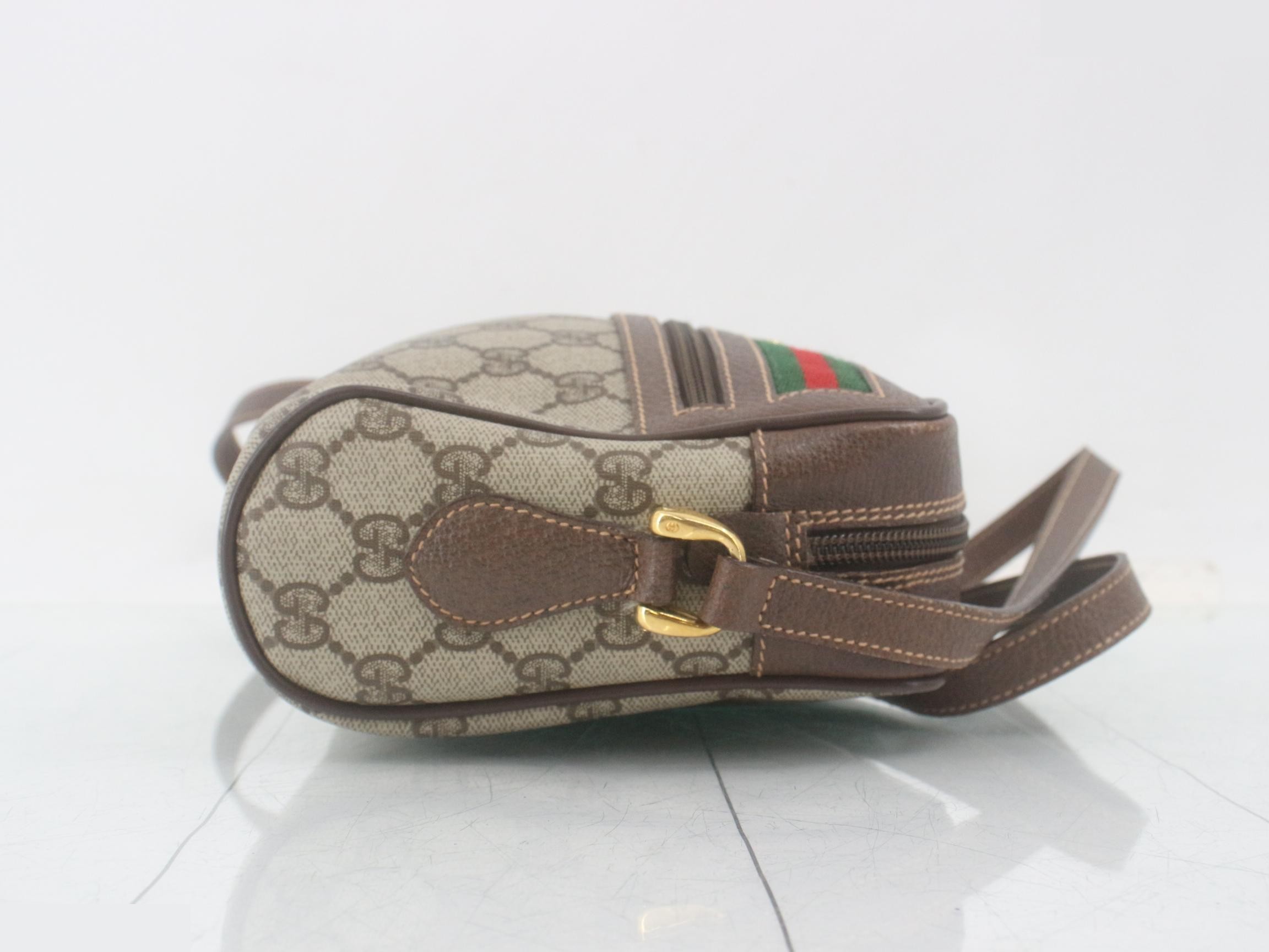 GG Supreme Sherry Shoulder Bag — view 3