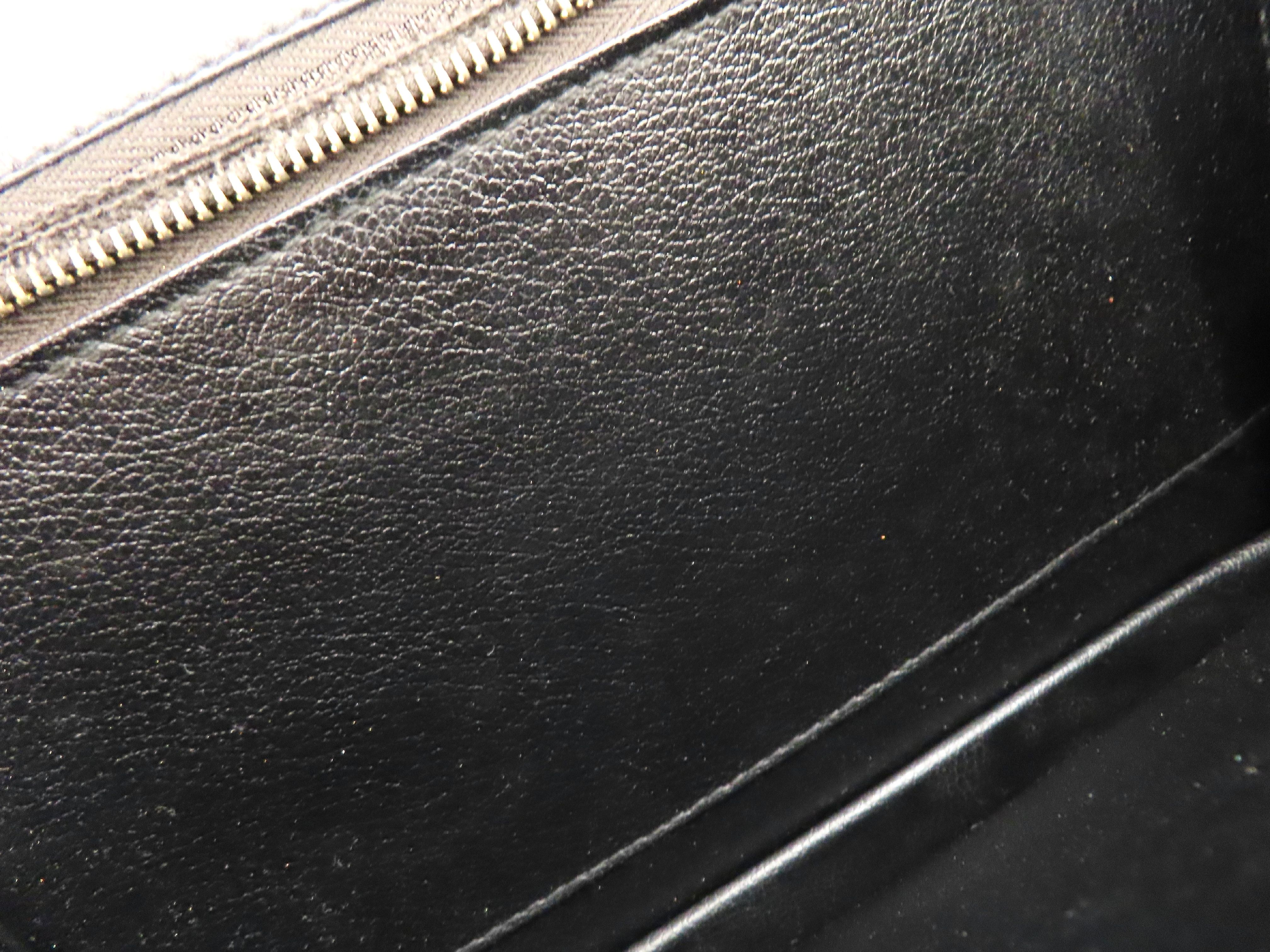 Carriage Hardware Leather Handbag — view 14