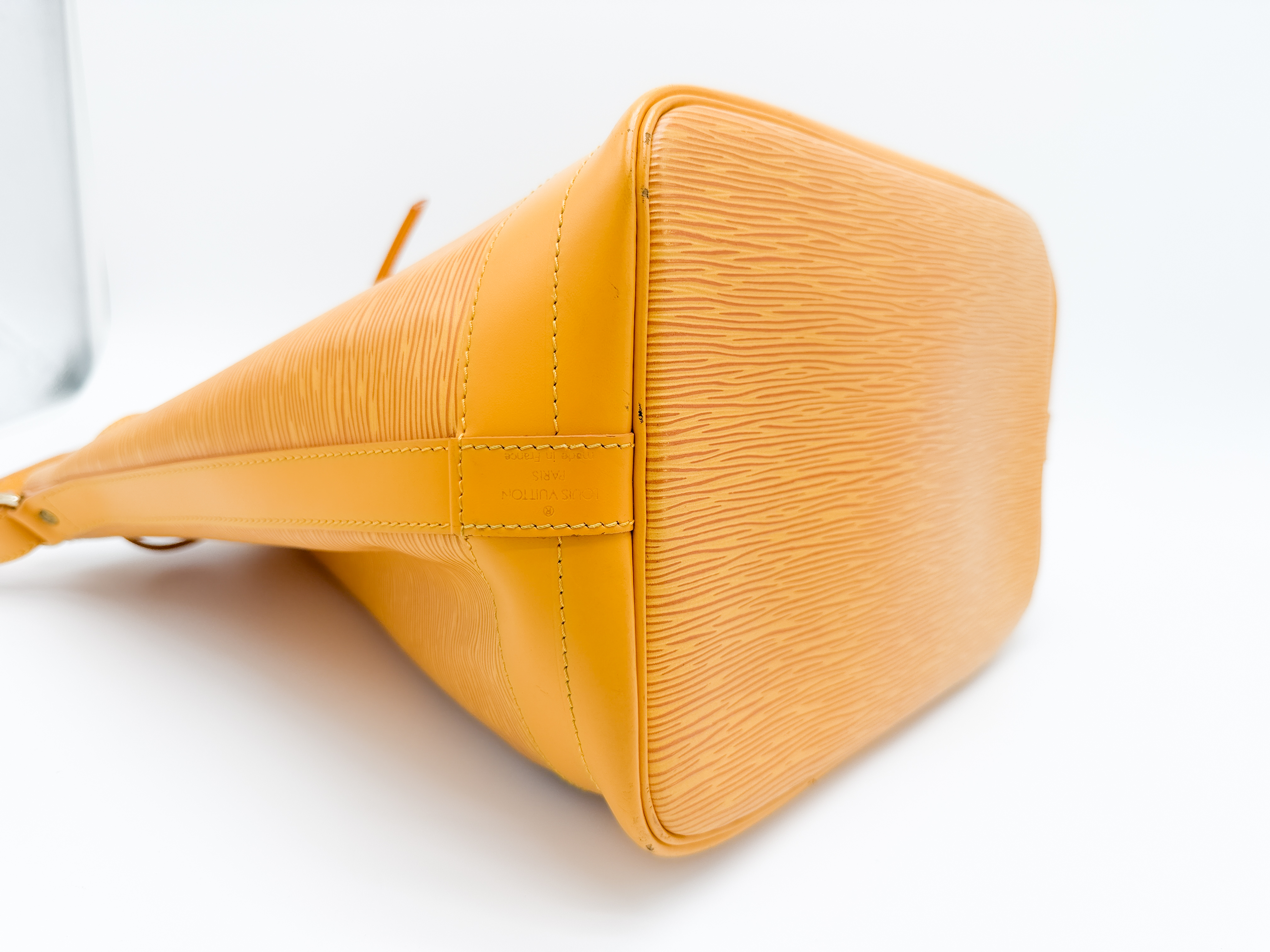 Epi M44009 Noe Tassili Yellow Shoulder Bag — view 6