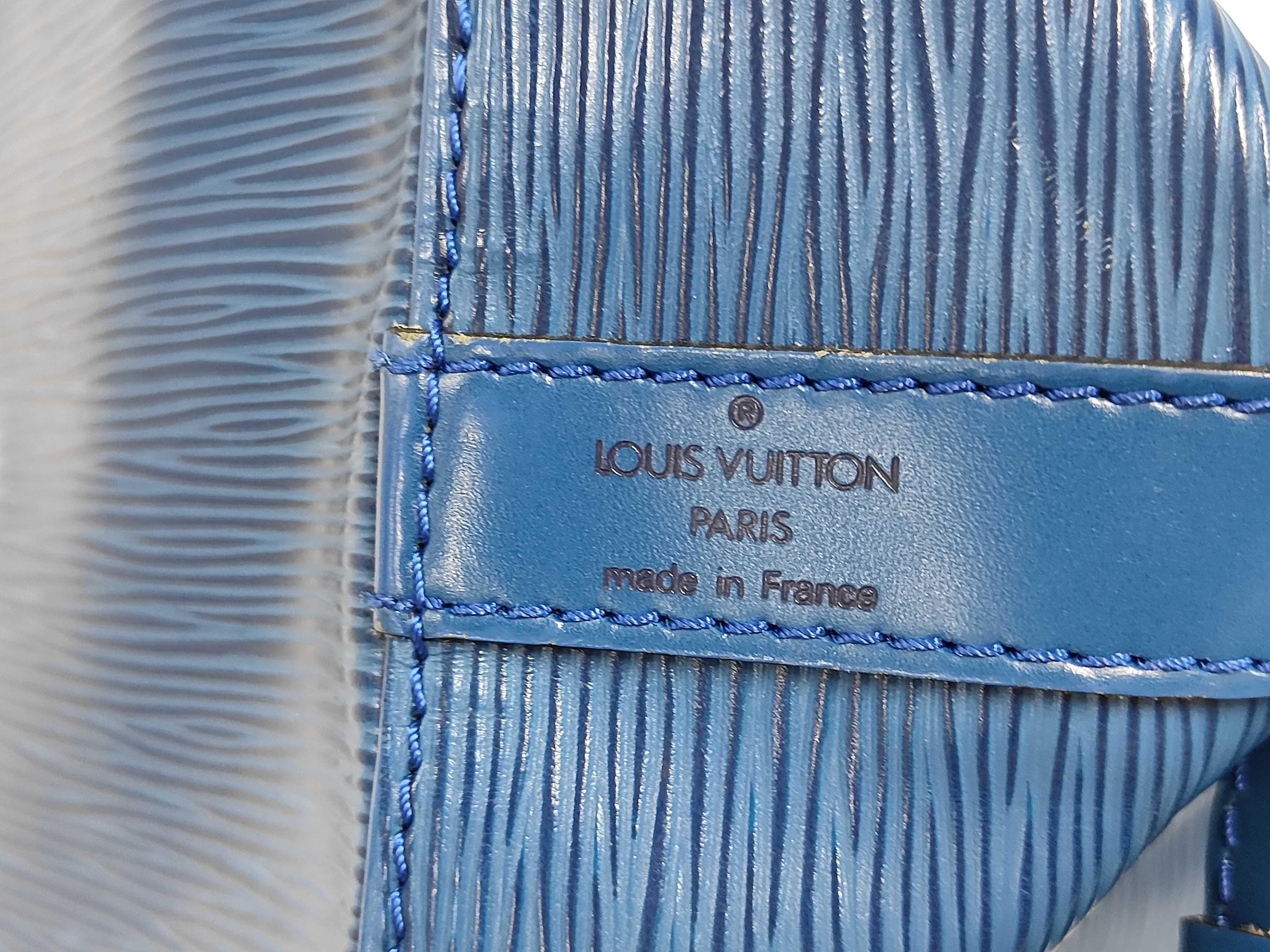 LV Epi Petit Noé M44152 Shoulder Bag — view 8
